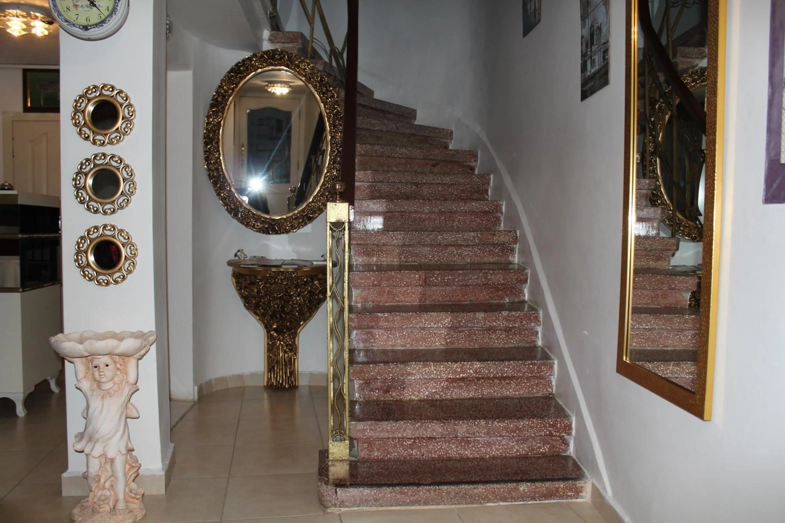 Facade/entrance in Masal Hotel