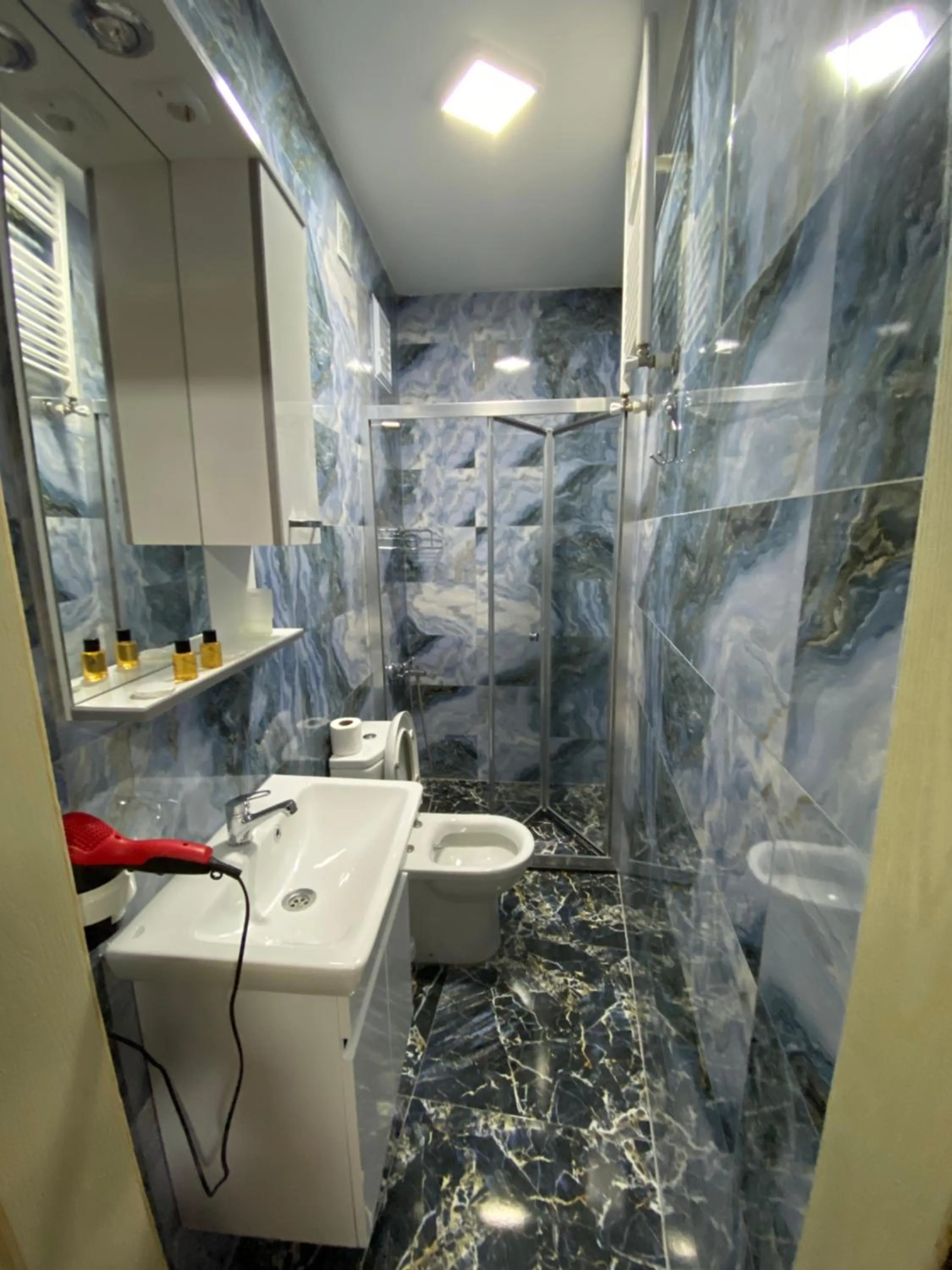 Bathroom in Masal Hotel