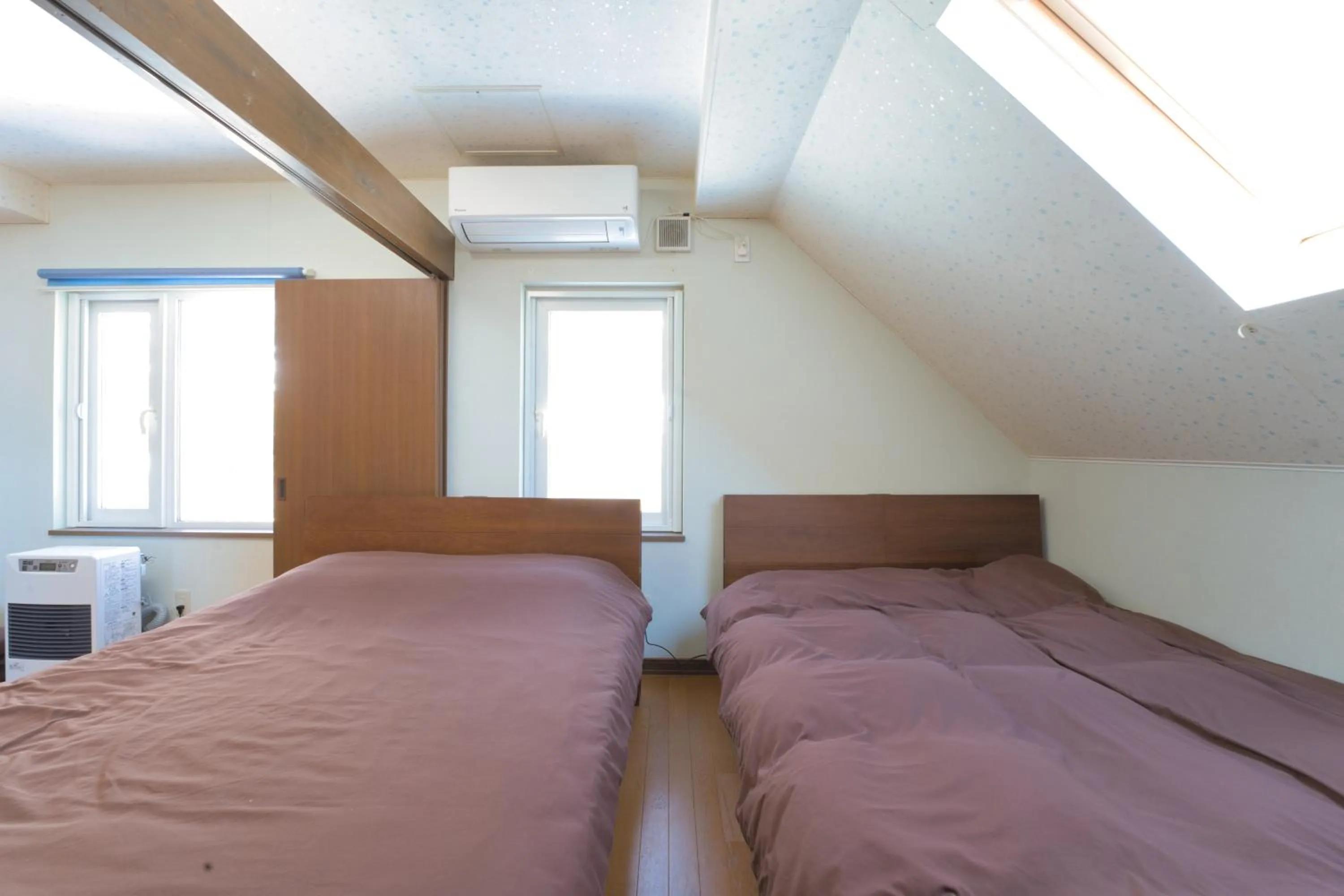 Bedroom, Bed in LAKE TOYA Great view log cabin
