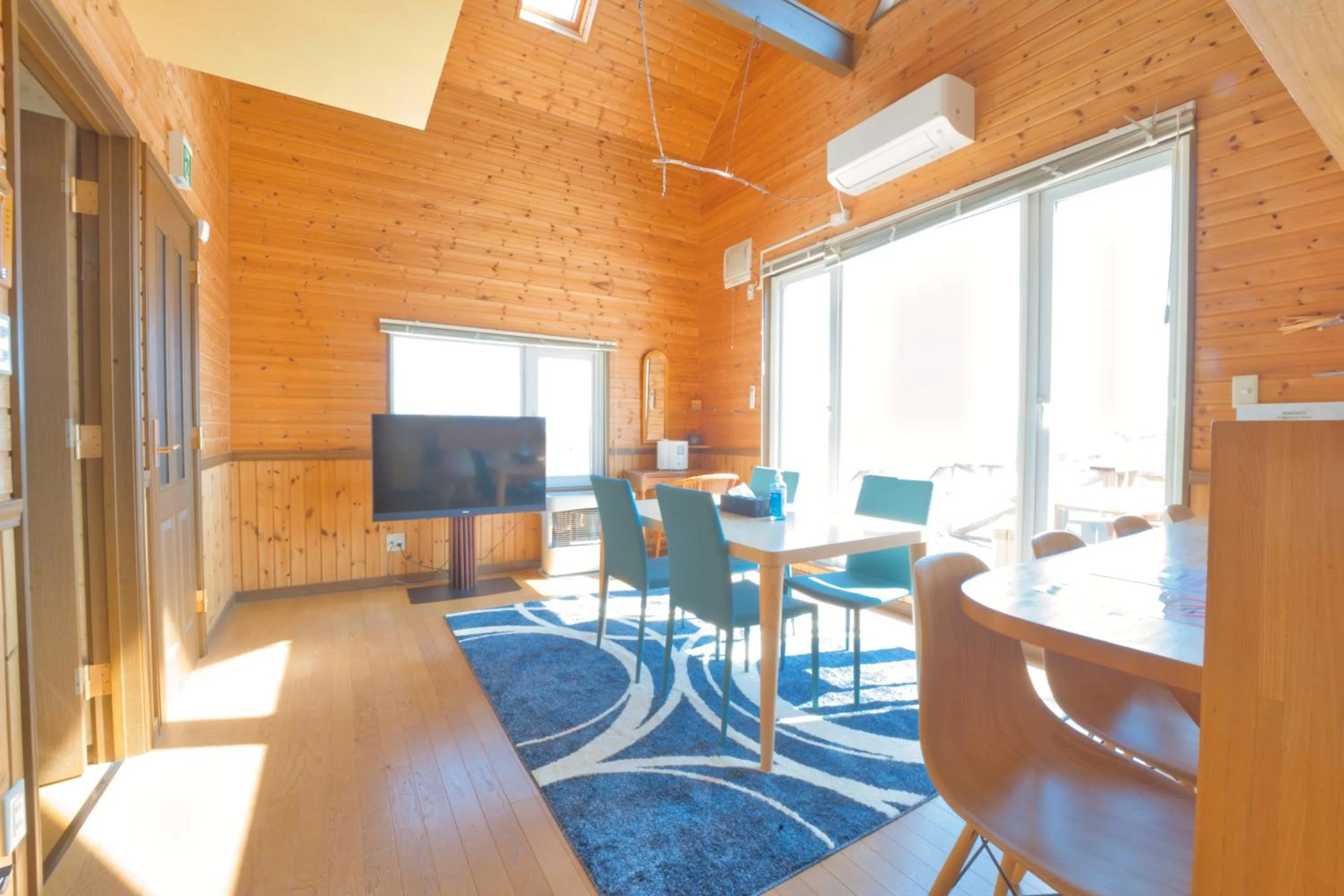 Living room in LAKE TOYA Great view log cabin