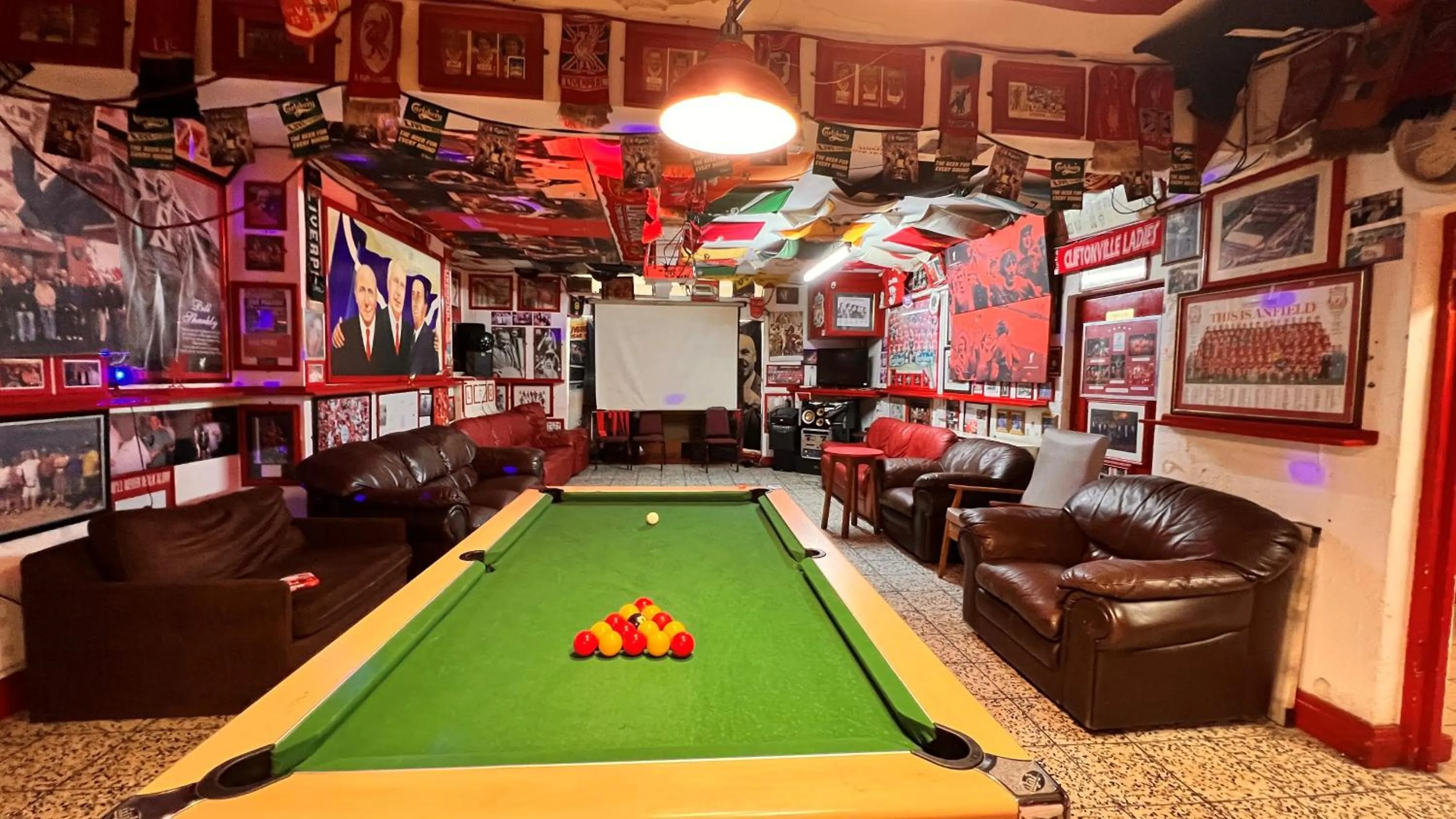 Game Room in Castle Lodge Guest House 86-88 Sheil Rd L6 3AF