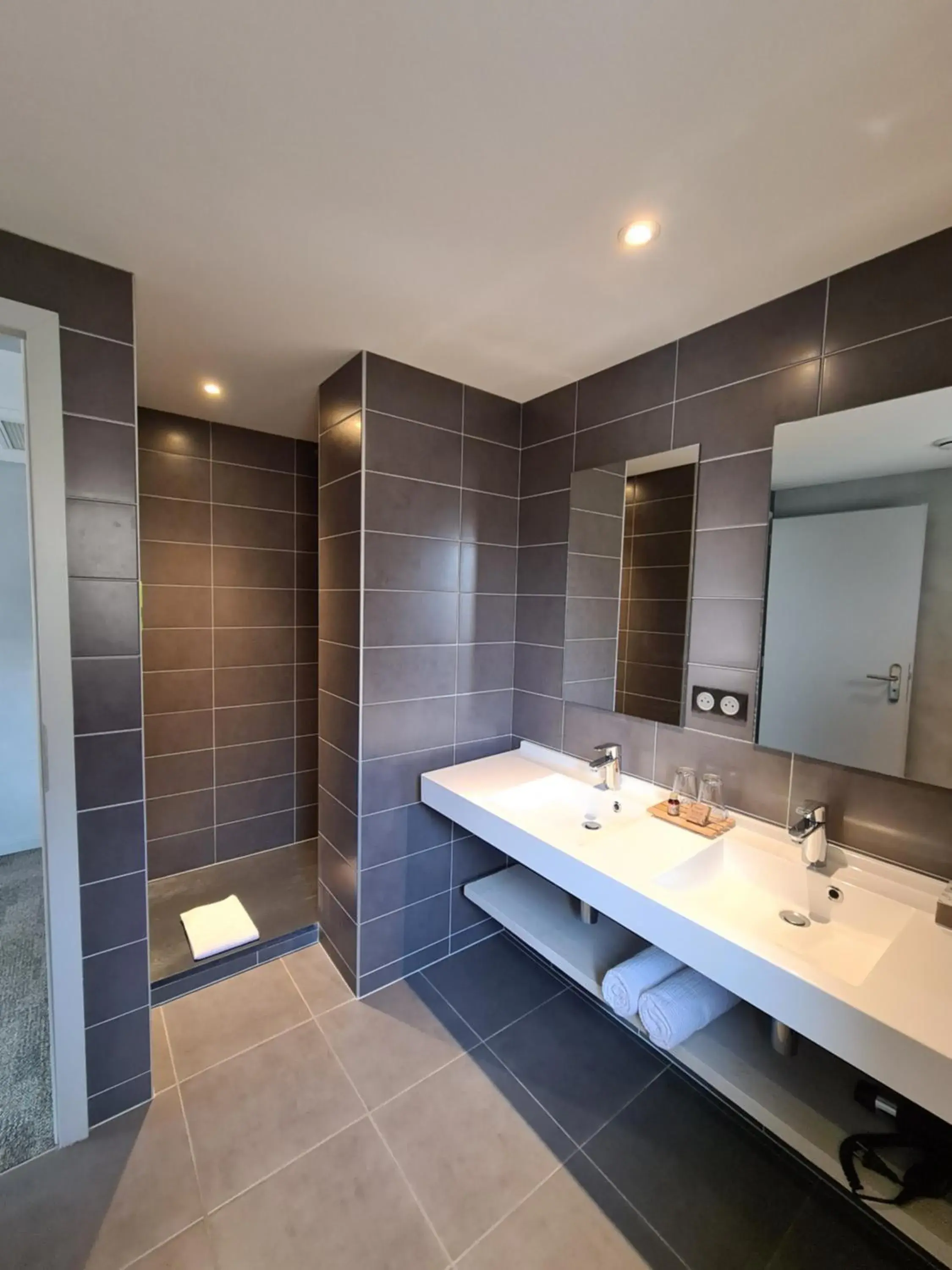 Bathroom in Maison Jenny Hotel Restaurant & Spa Bathroom in Maison Jenny Hotel Restaurant & Spa