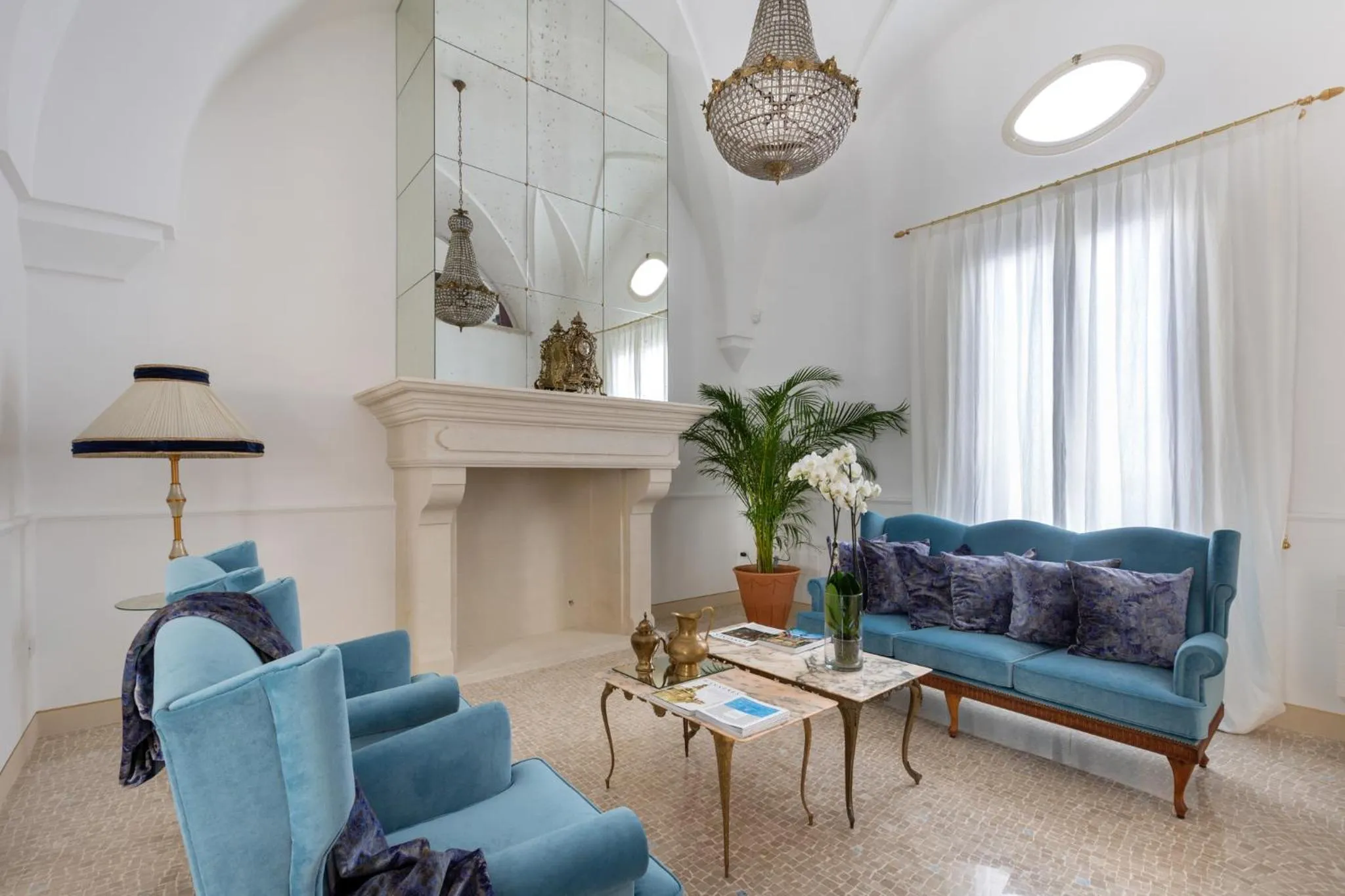 Lobby or reception in Relais Carlo Alberto