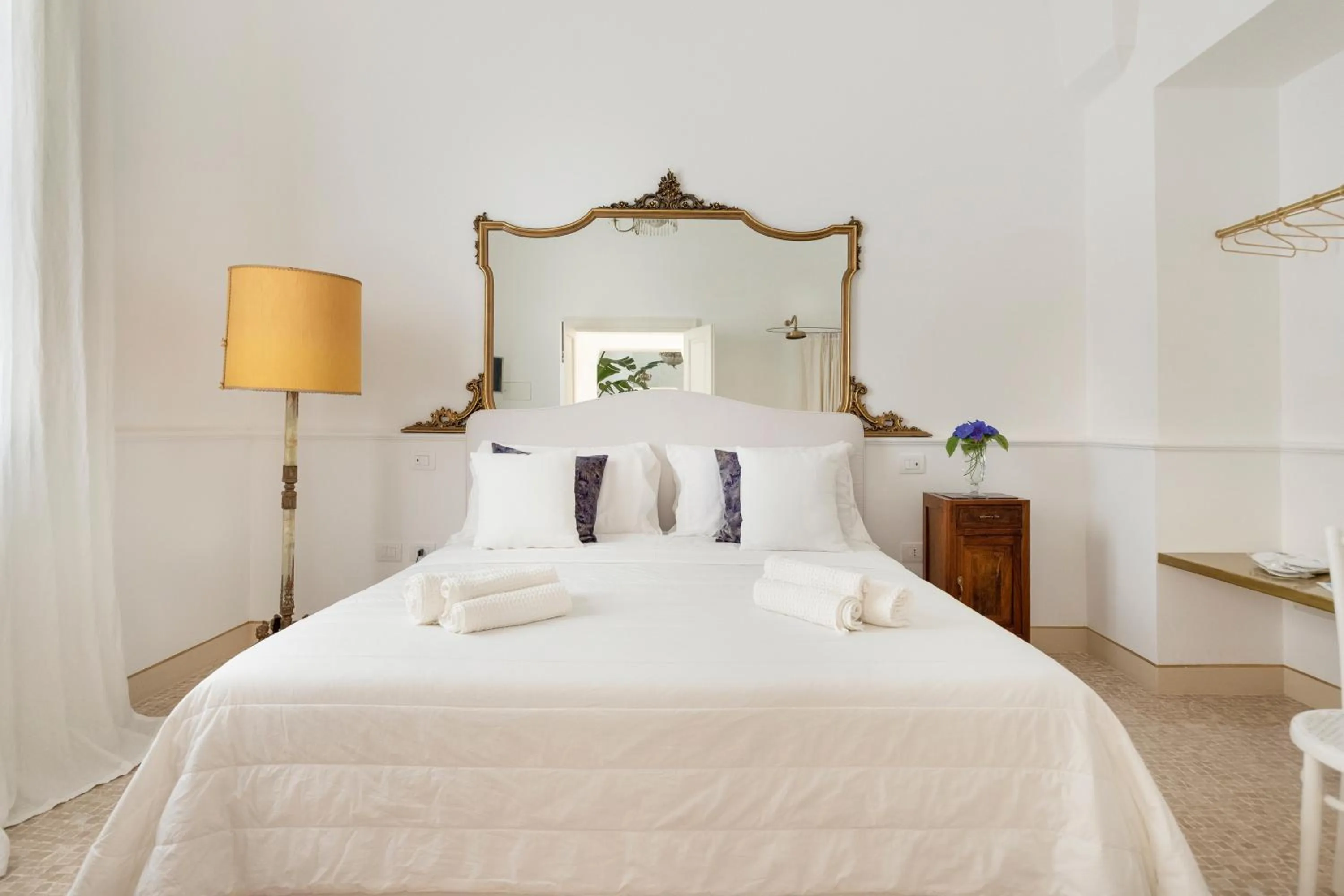 Bed in Relais Carlo Alberto