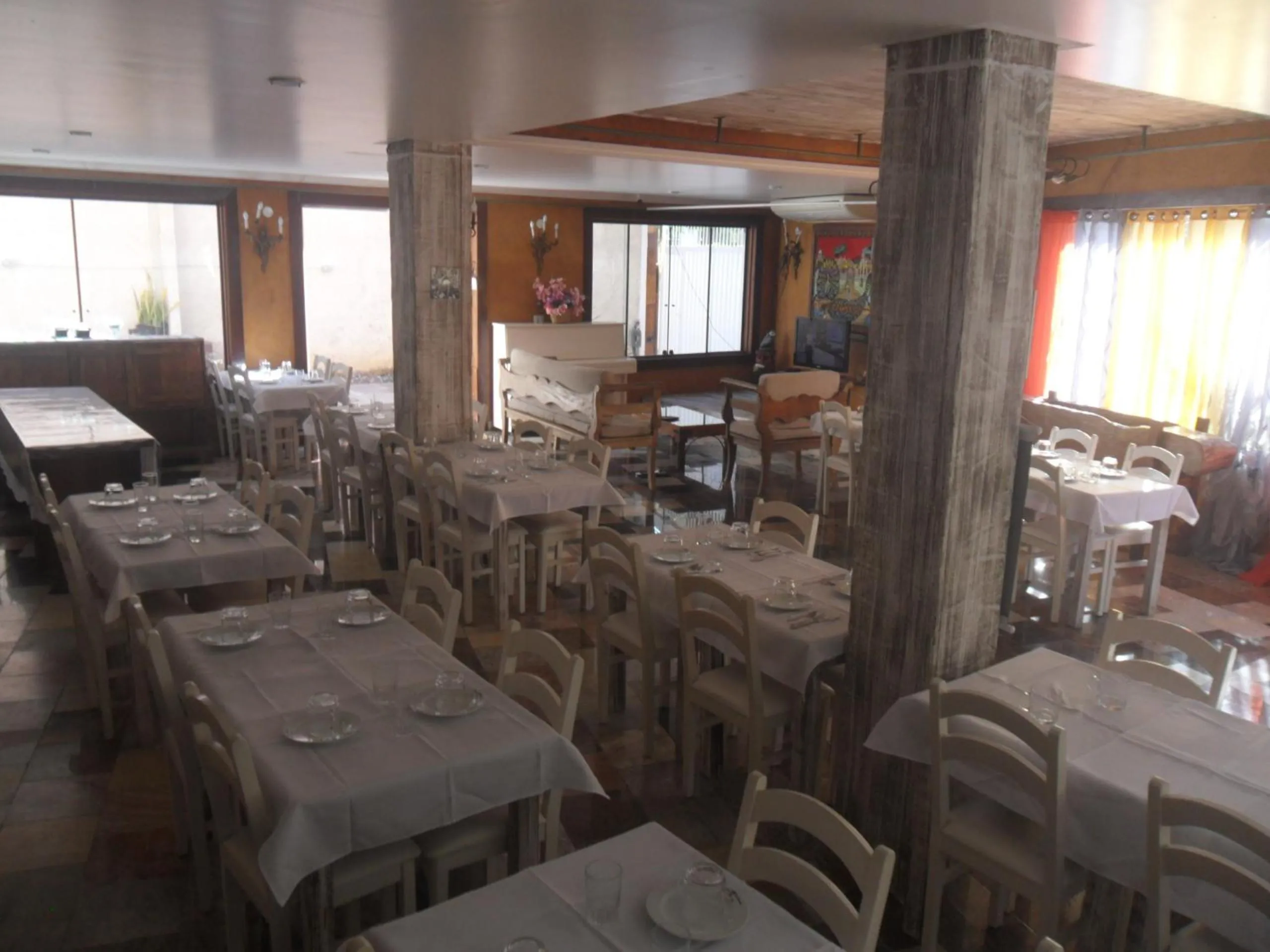 Dining area in Pousada La Lampara
