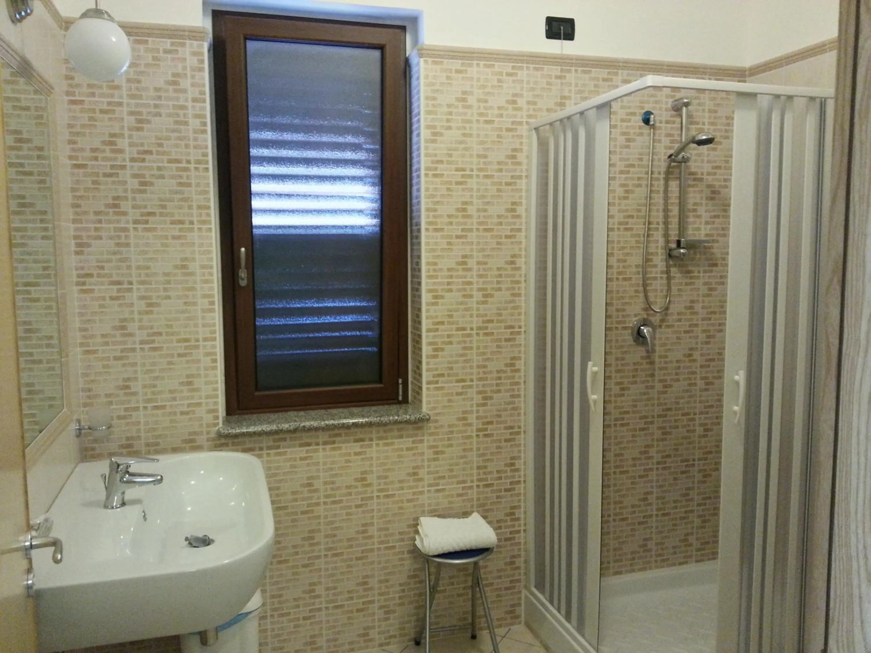 Double Room - single occupancy in Zama Bed&Breakfast