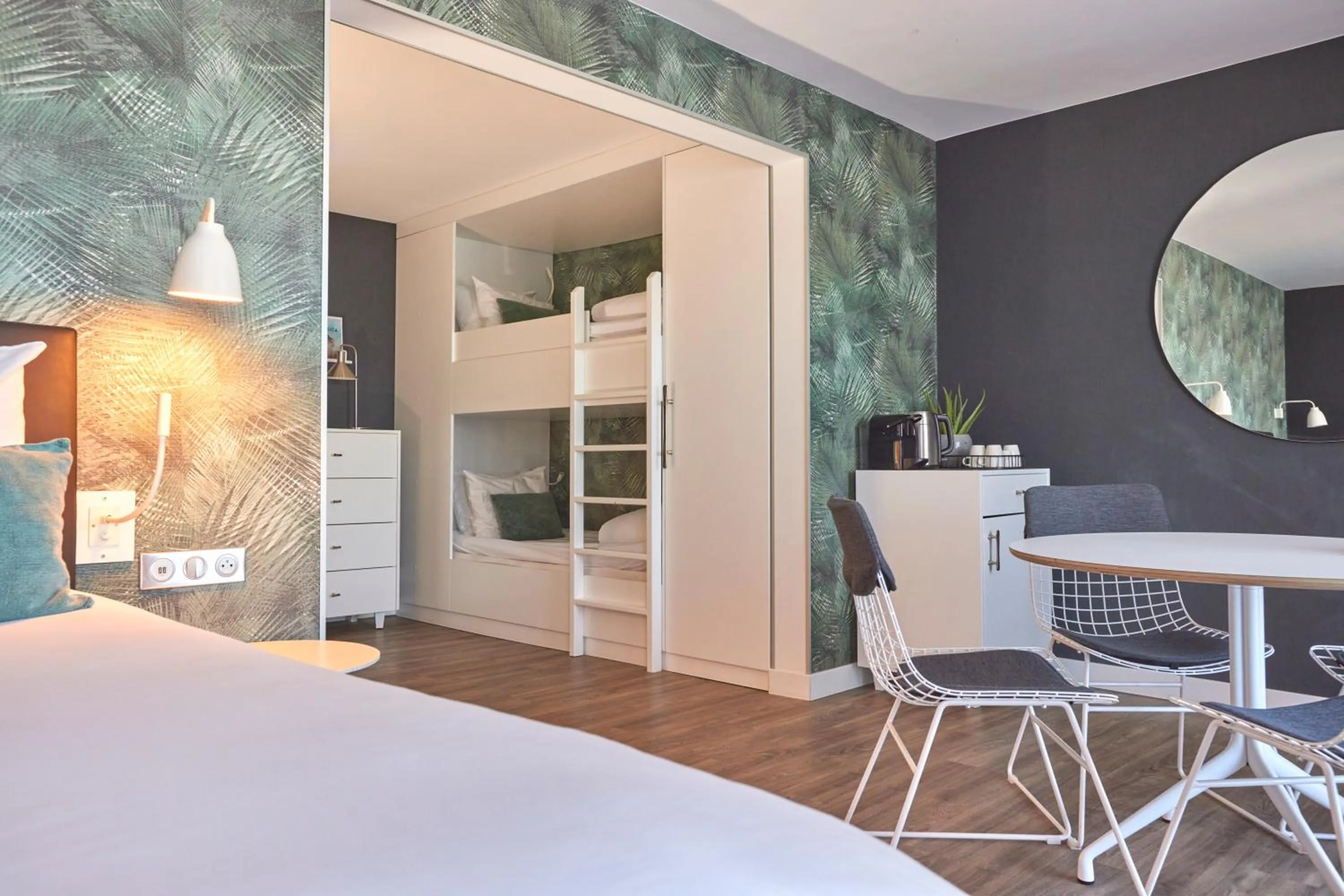 Photo of the whole room, Bed in Van der Valk Hotel Saint-Aygulf