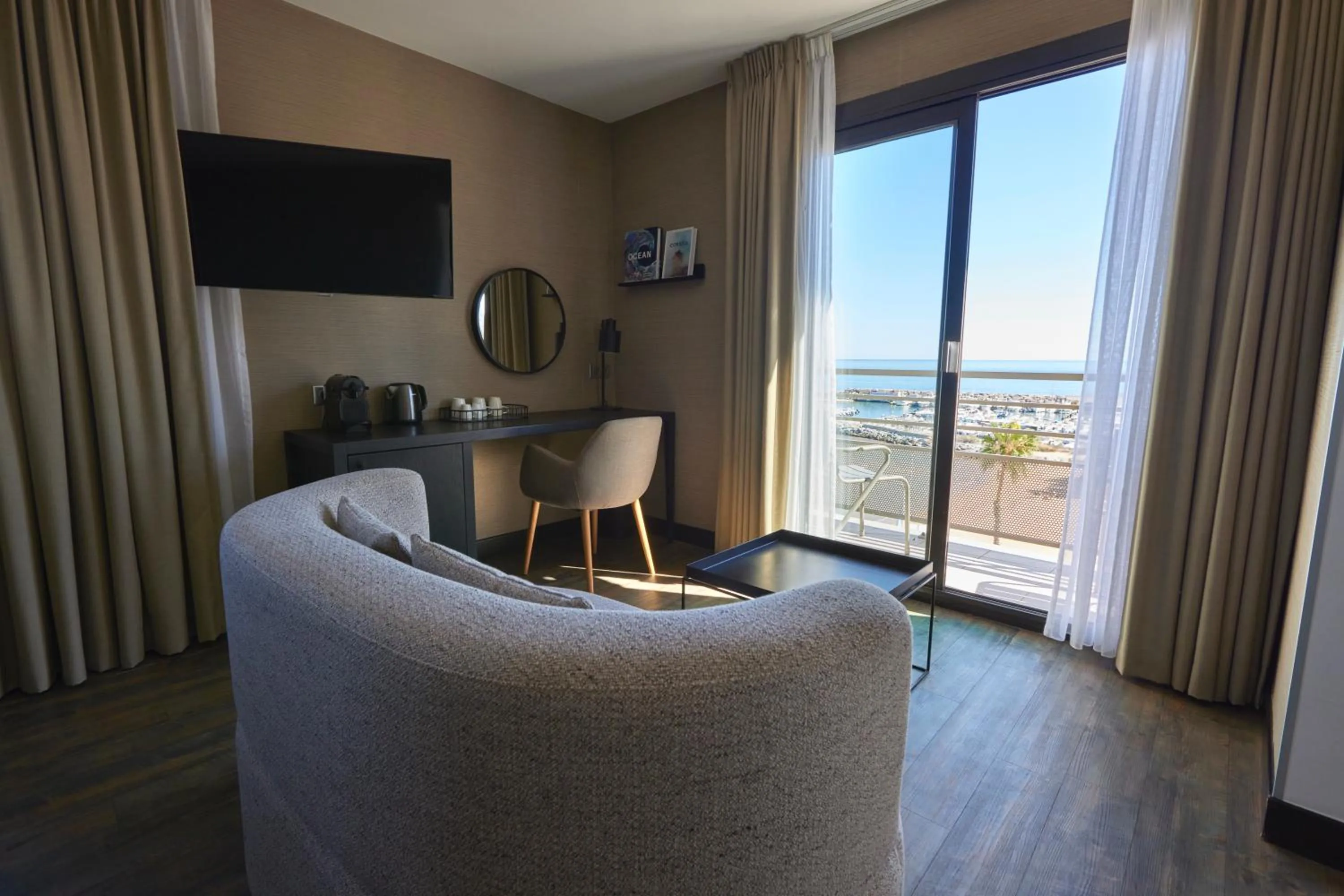 Bedroom in Van der Valk Hotel Saint-Aygulf