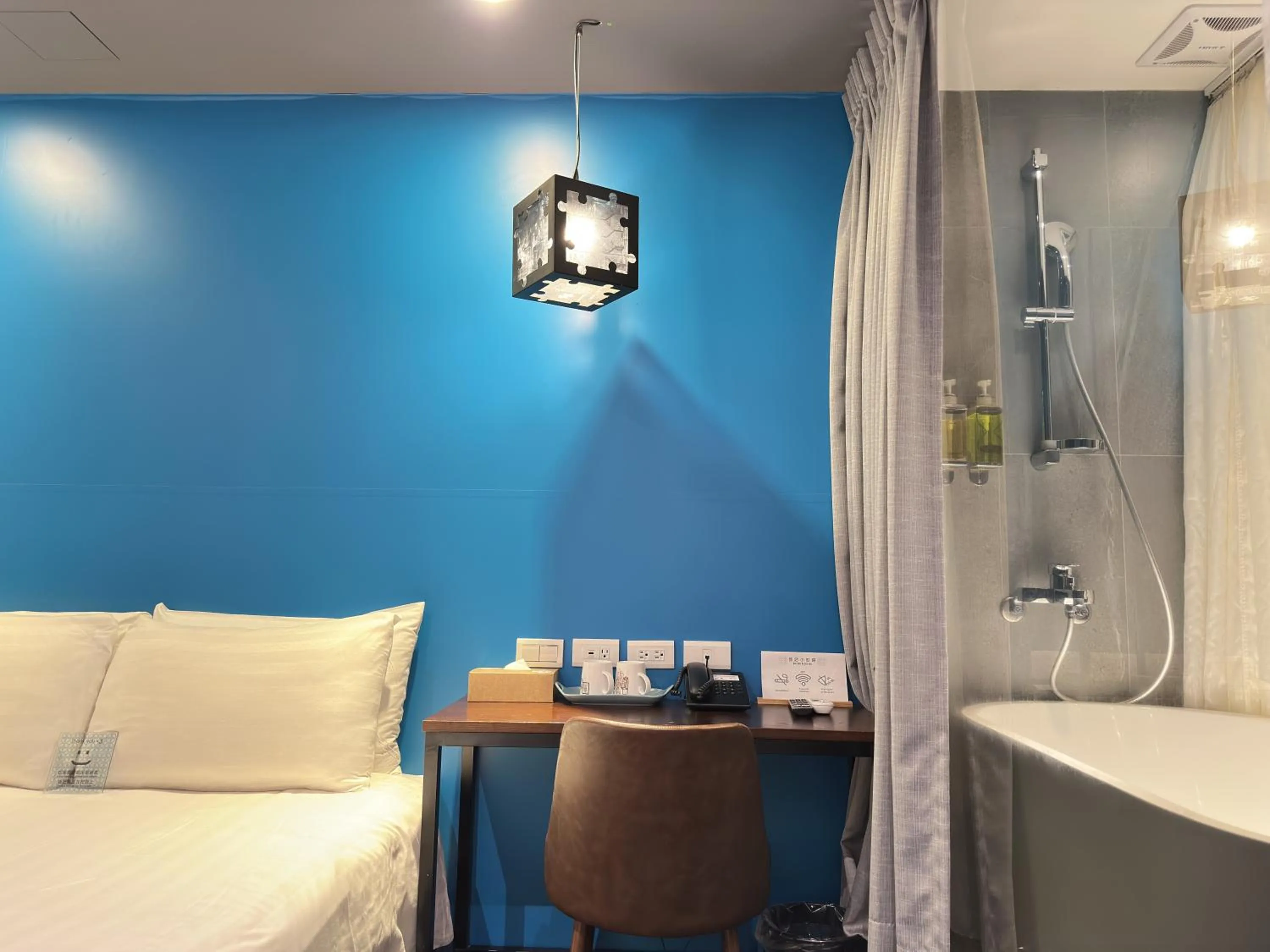 Photo of the whole room in Cho Hotel 3