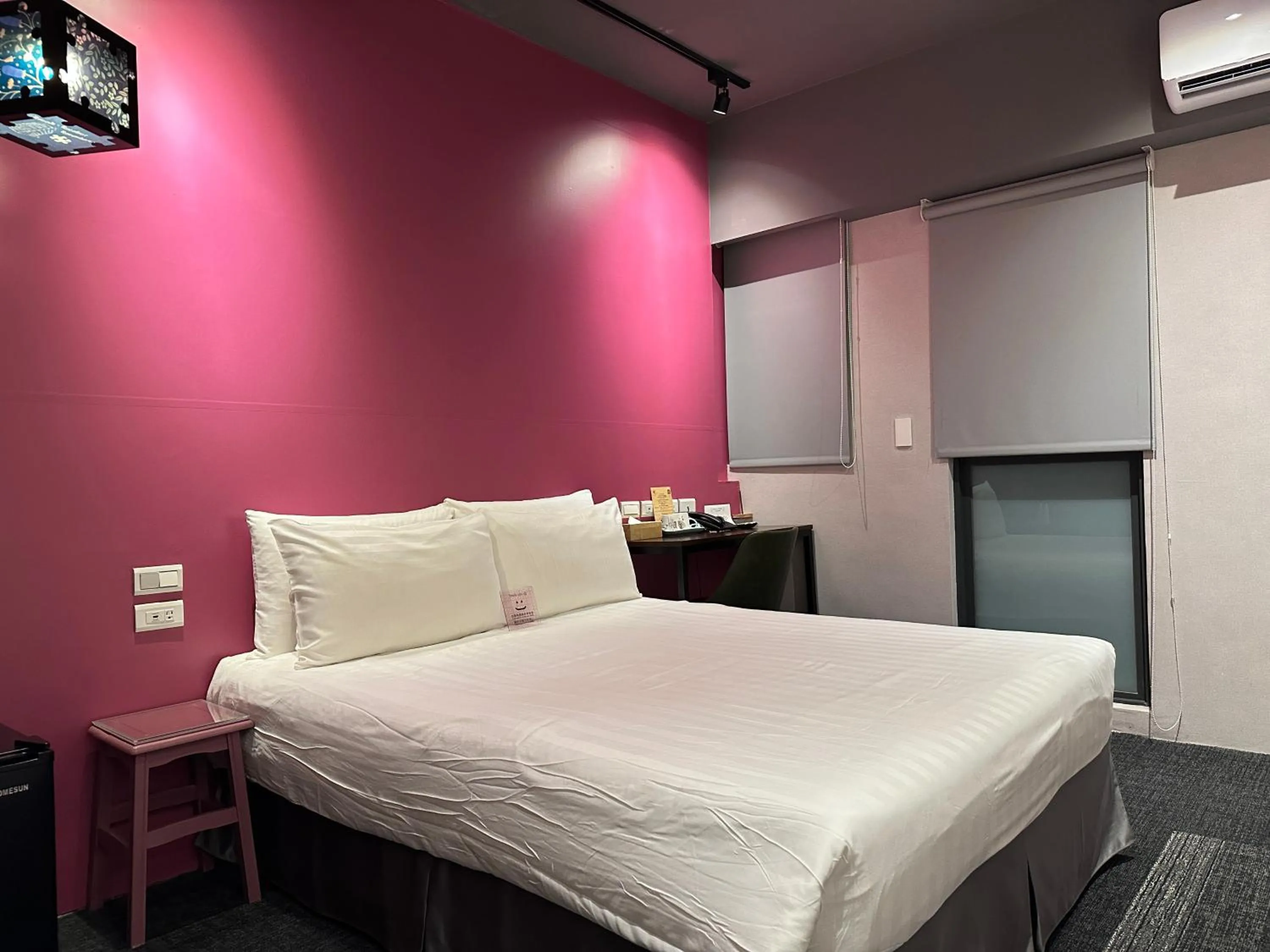 Photo of the whole room, Bed in Cho Hotel 3