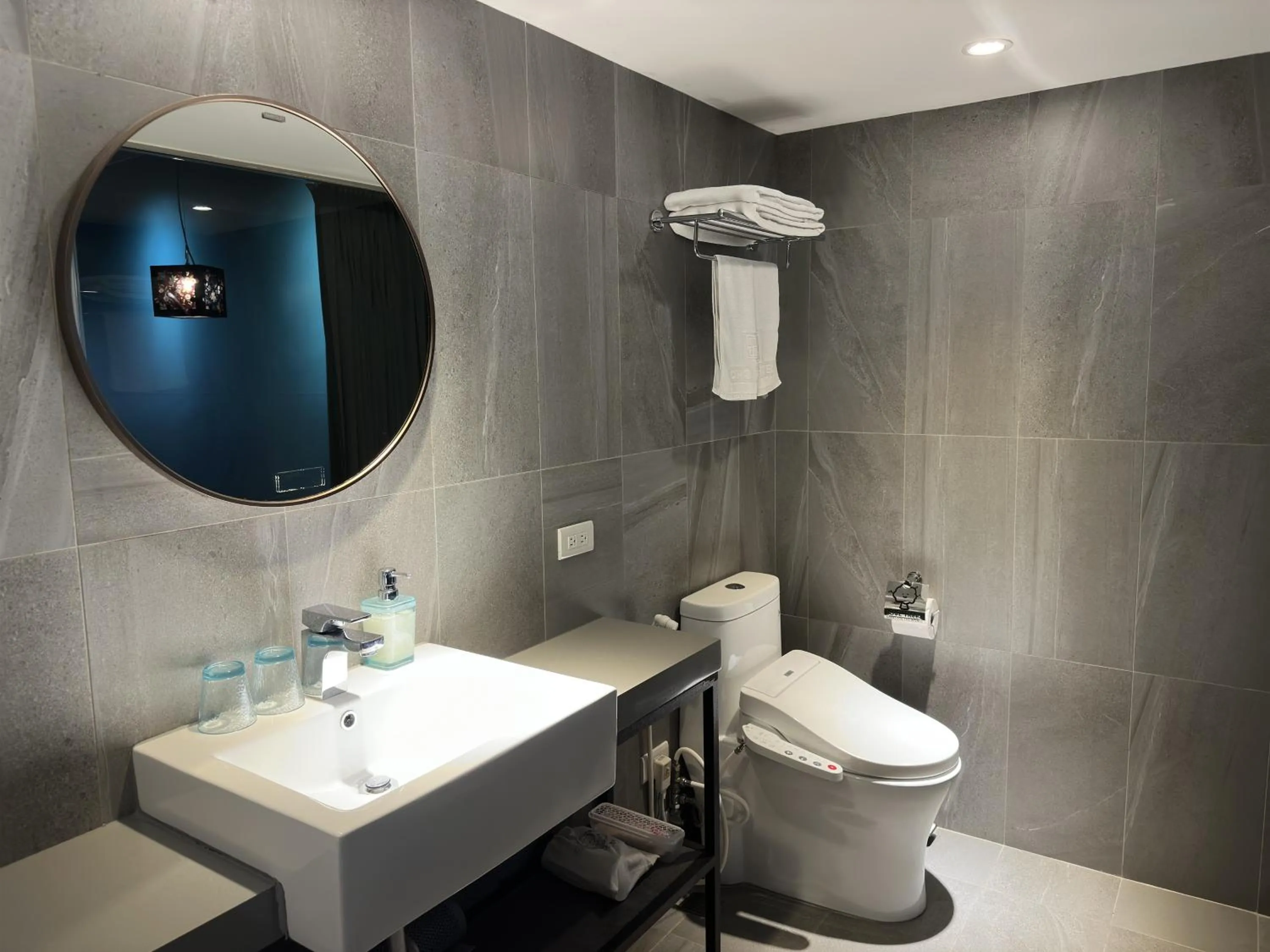 Toilet in Cho Hotel 3