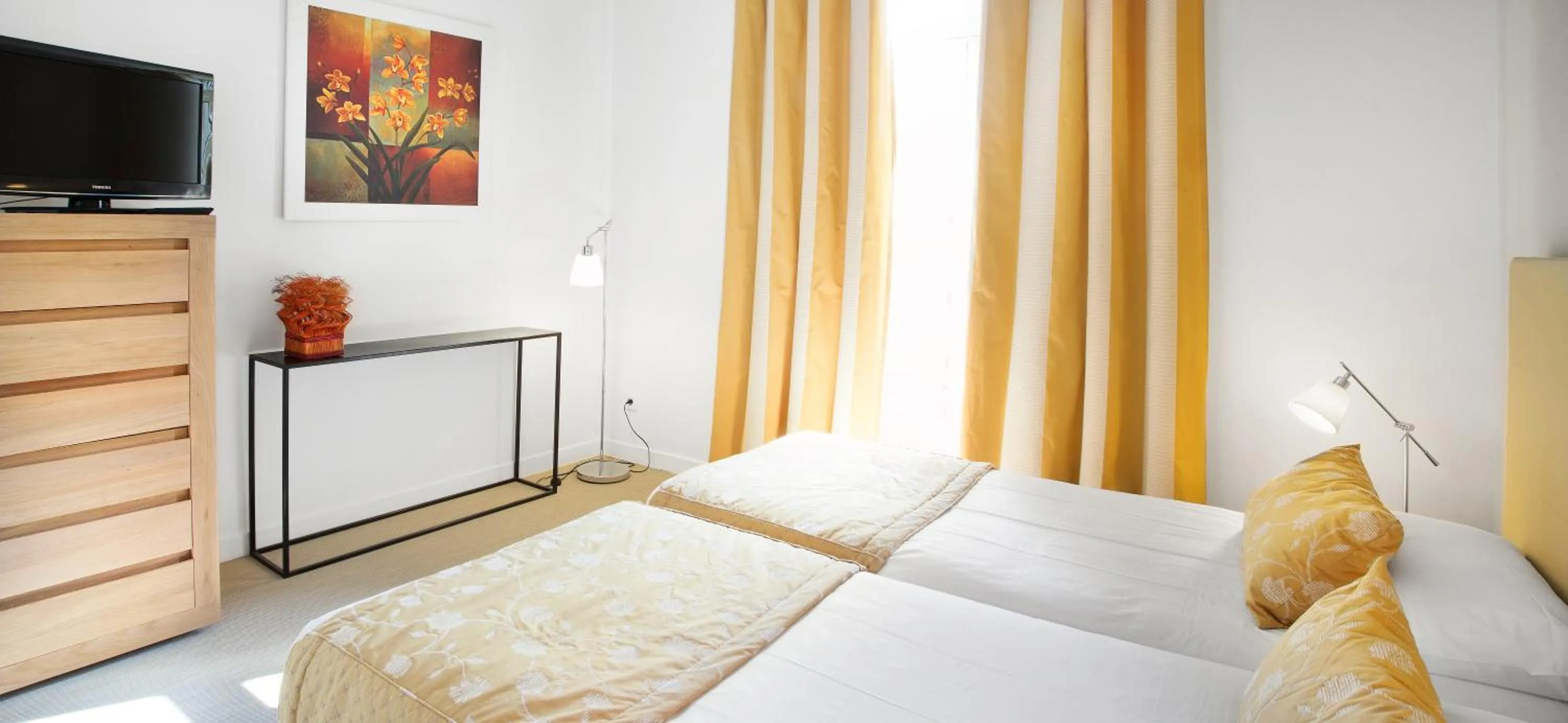 Bedroom, Bed in Cannes Croisette Prestige Apart'hotel