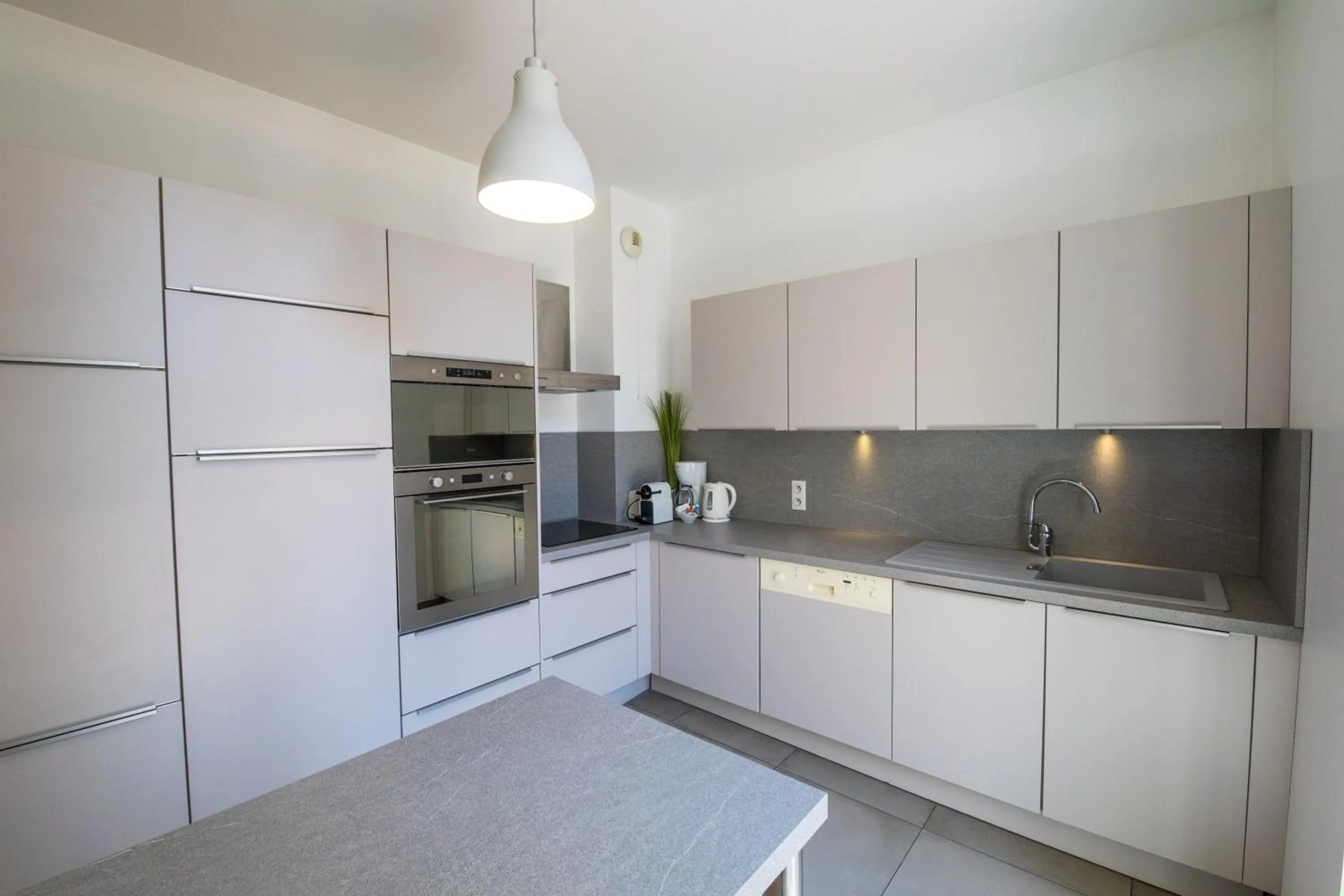 Coffee/tea facilities in Cannes Croisette Prestige Apart'hotel