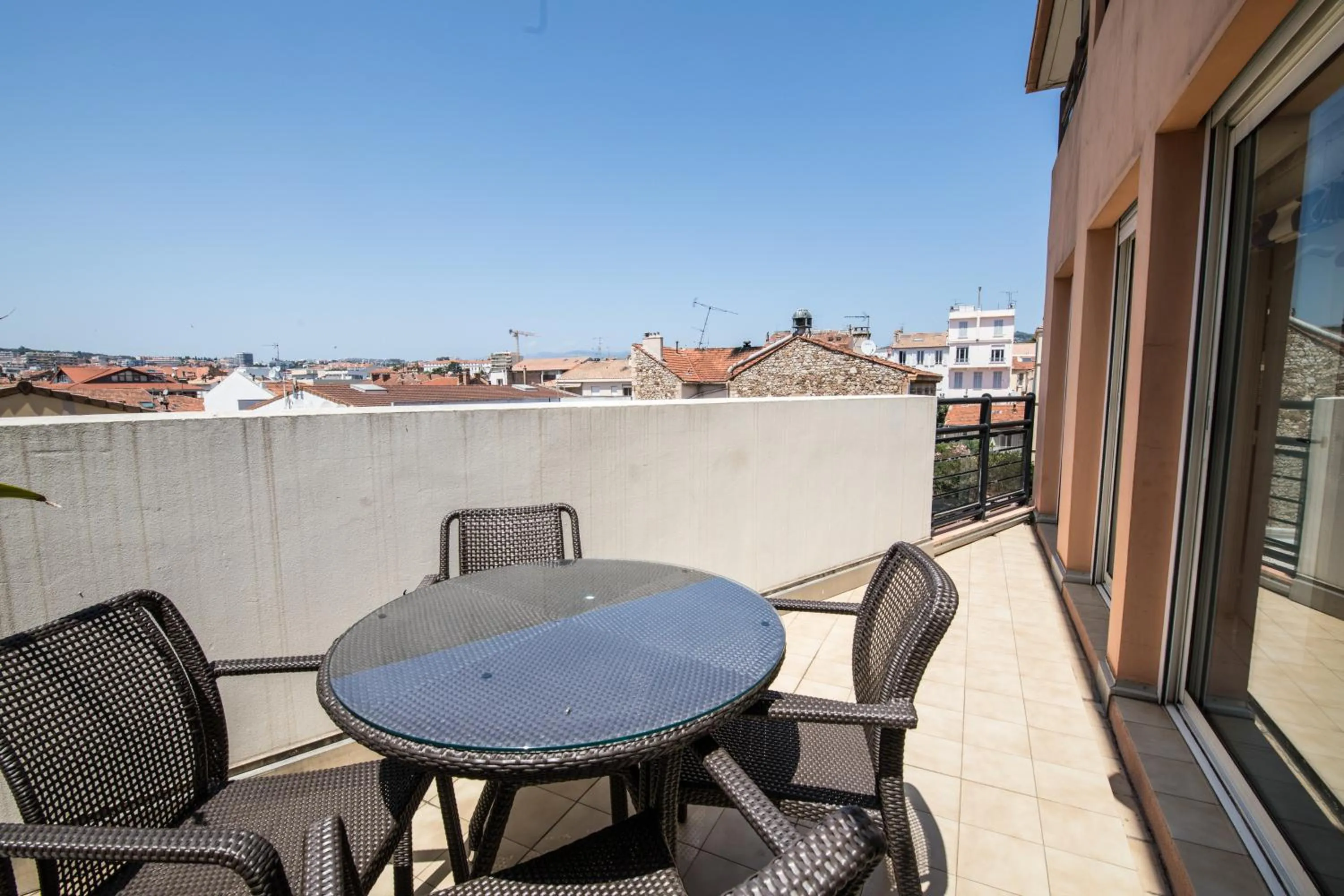 Patio in Cannes Croisette Prestige Apart'hotel