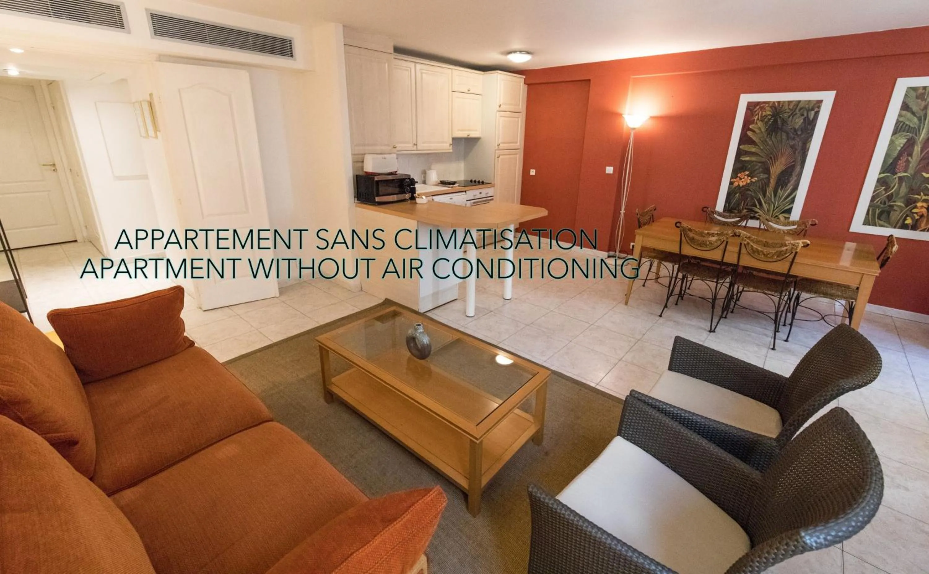 Kitchen or kitchenette in Cannes Croisette Prestige Apart'hotel