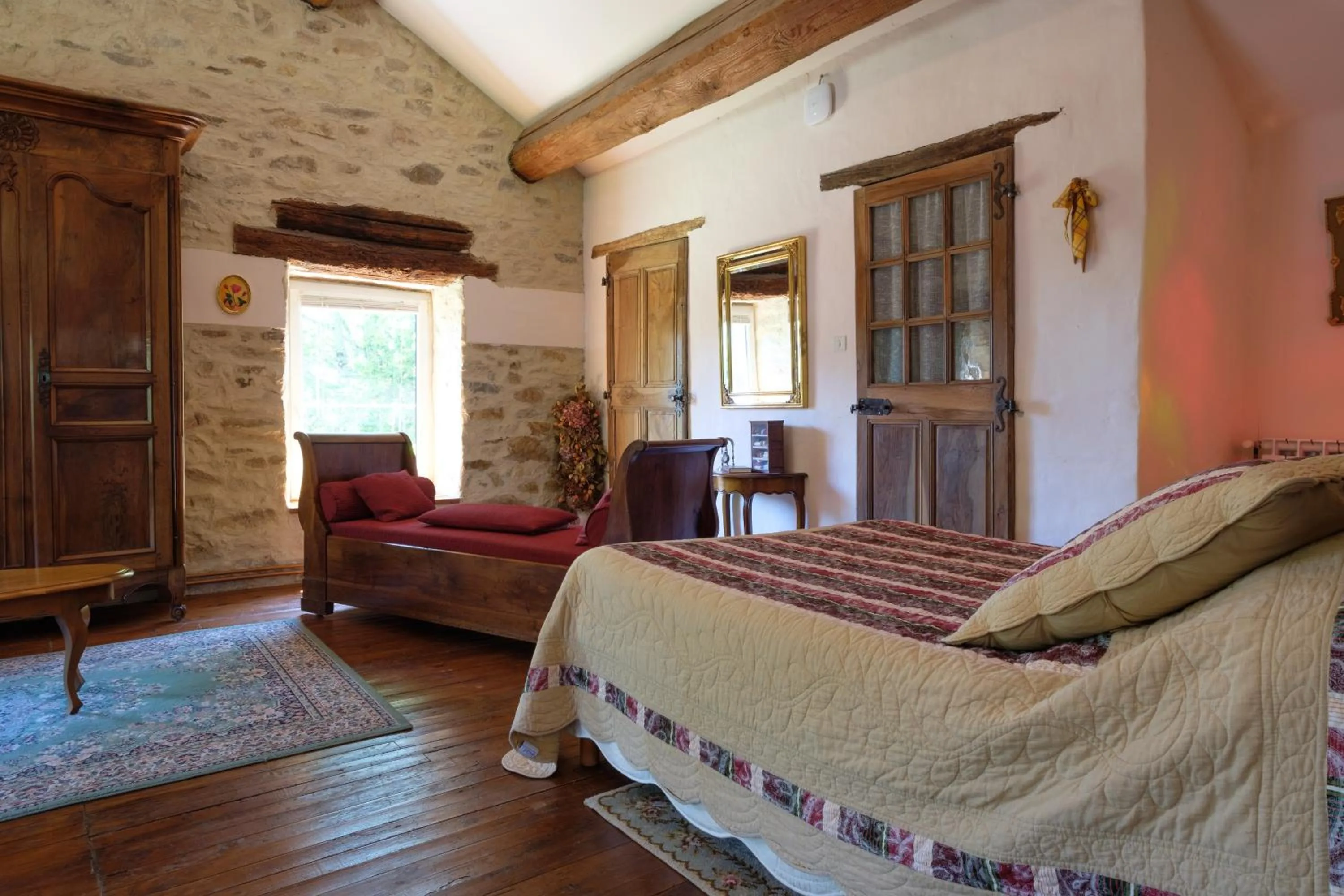 Bedroom, Bed in Domaine de Malouziès