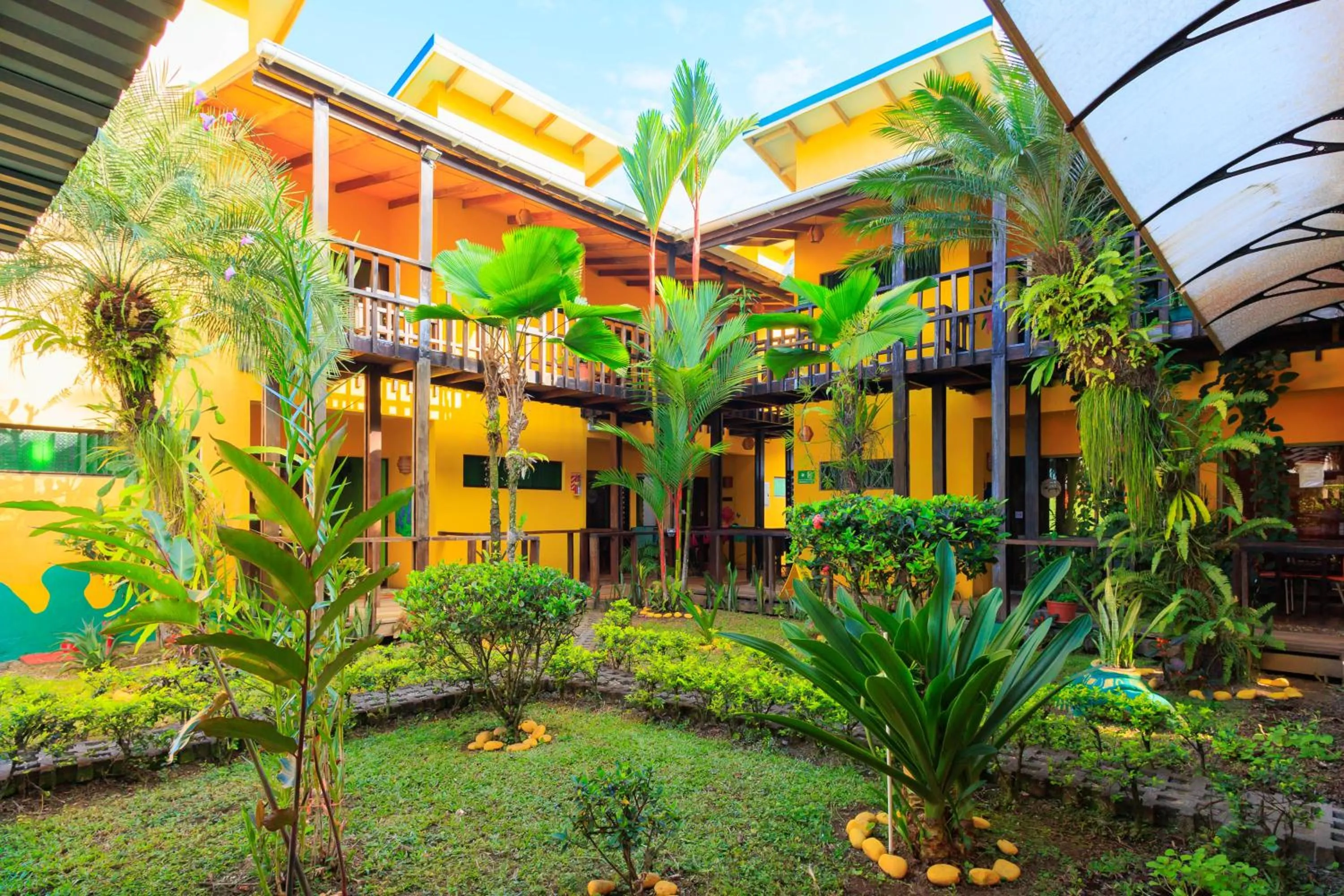 Property building in Hotel Boutique La Casa de las Flores