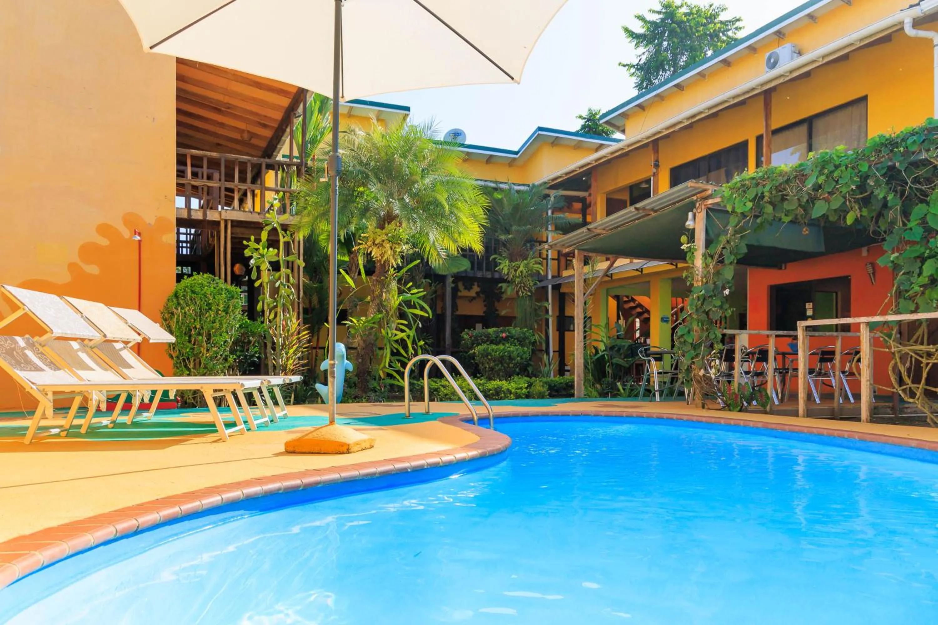 Property building in Hotel Boutique La Casa de las Flores