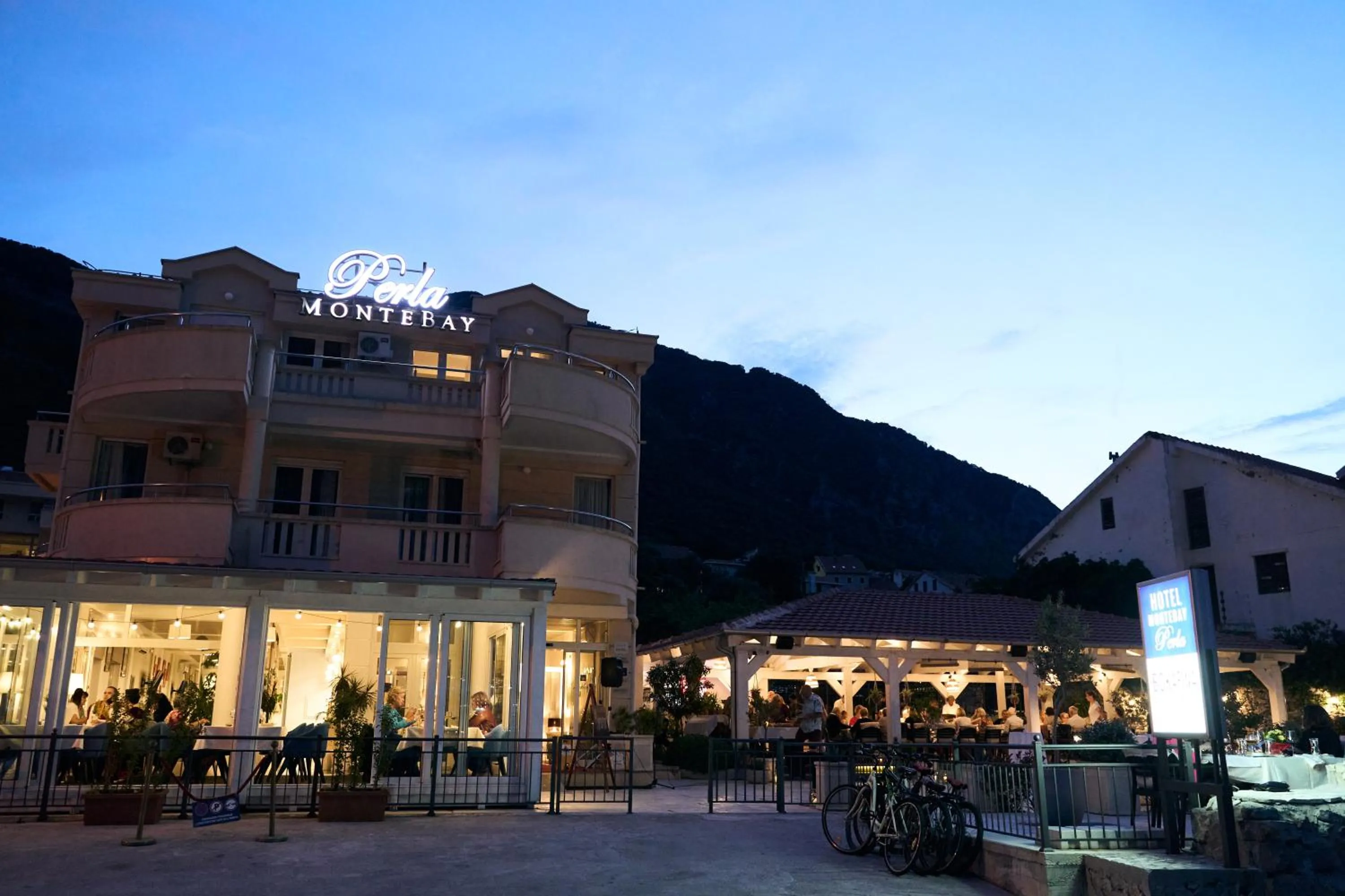 Property building in Montebay Perla