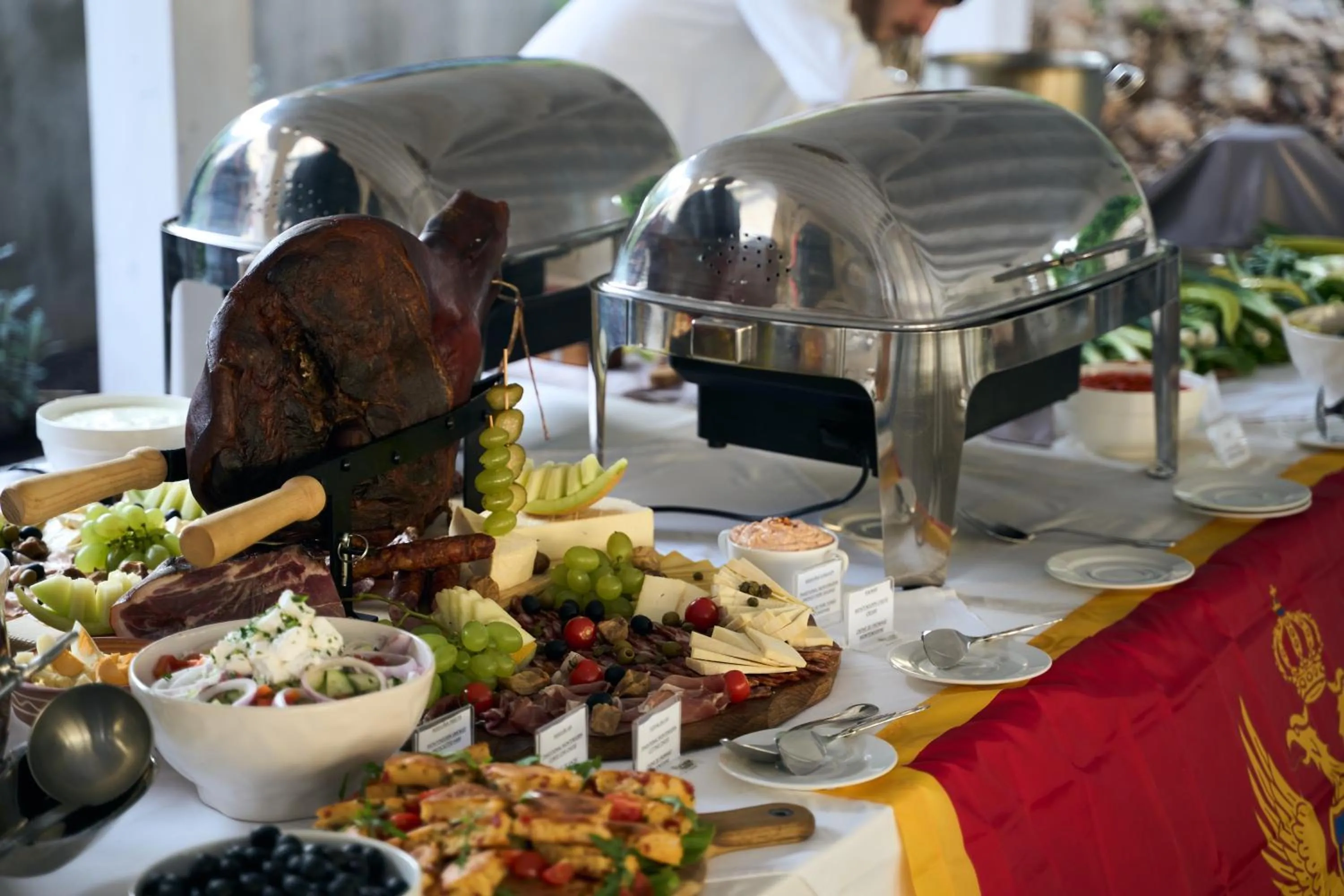 Food in Montebay Perla