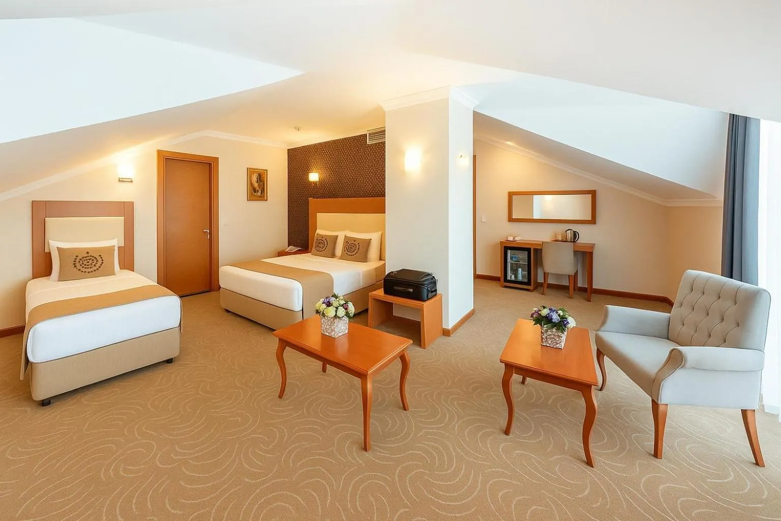 Photo of the whole room, Bed in Grand Hotel Avcılar