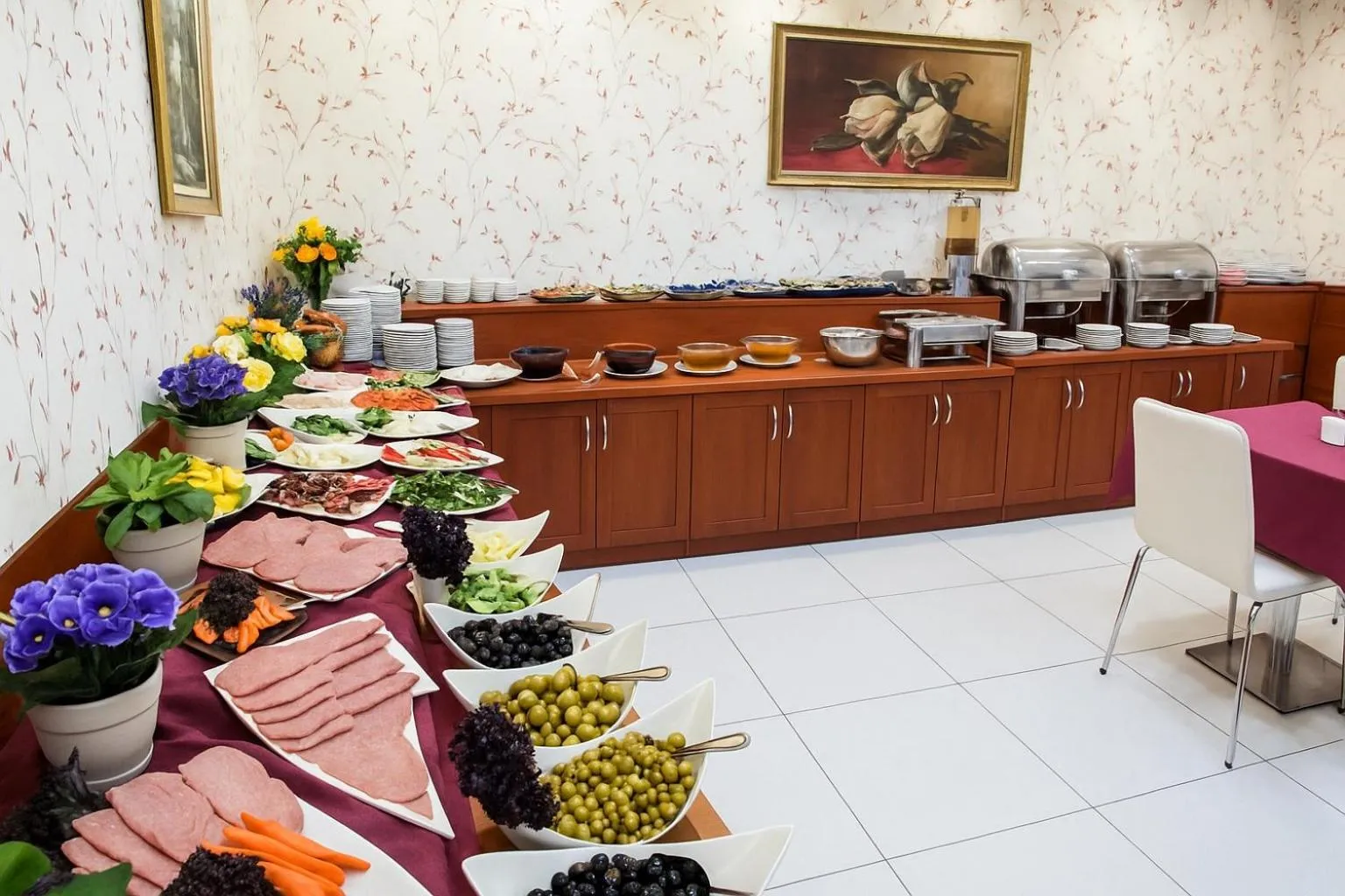 Buffet breakfast in Grand Hotel Avcılar