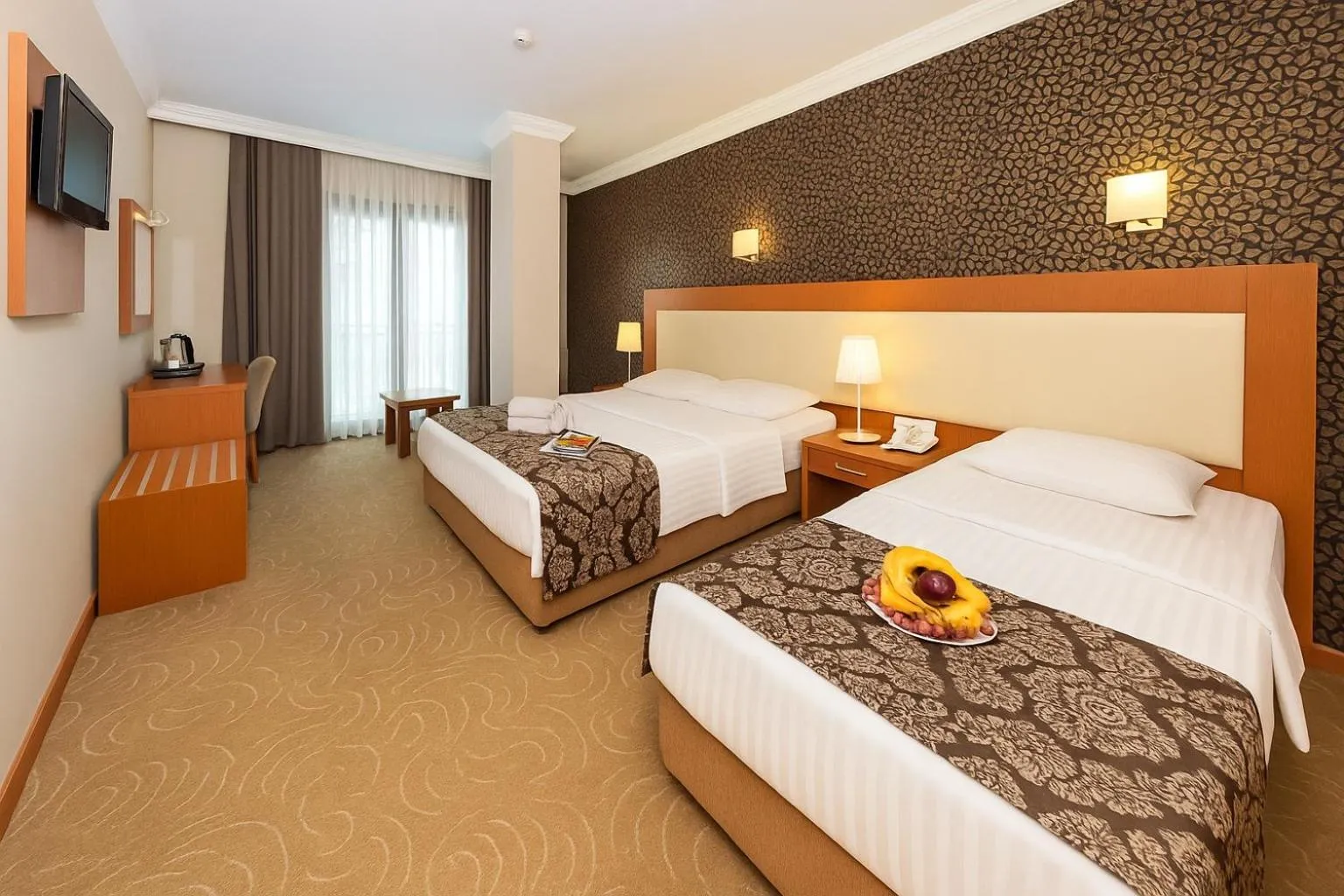 Photo of the whole room, Bed in Grand Hotel Avcılar