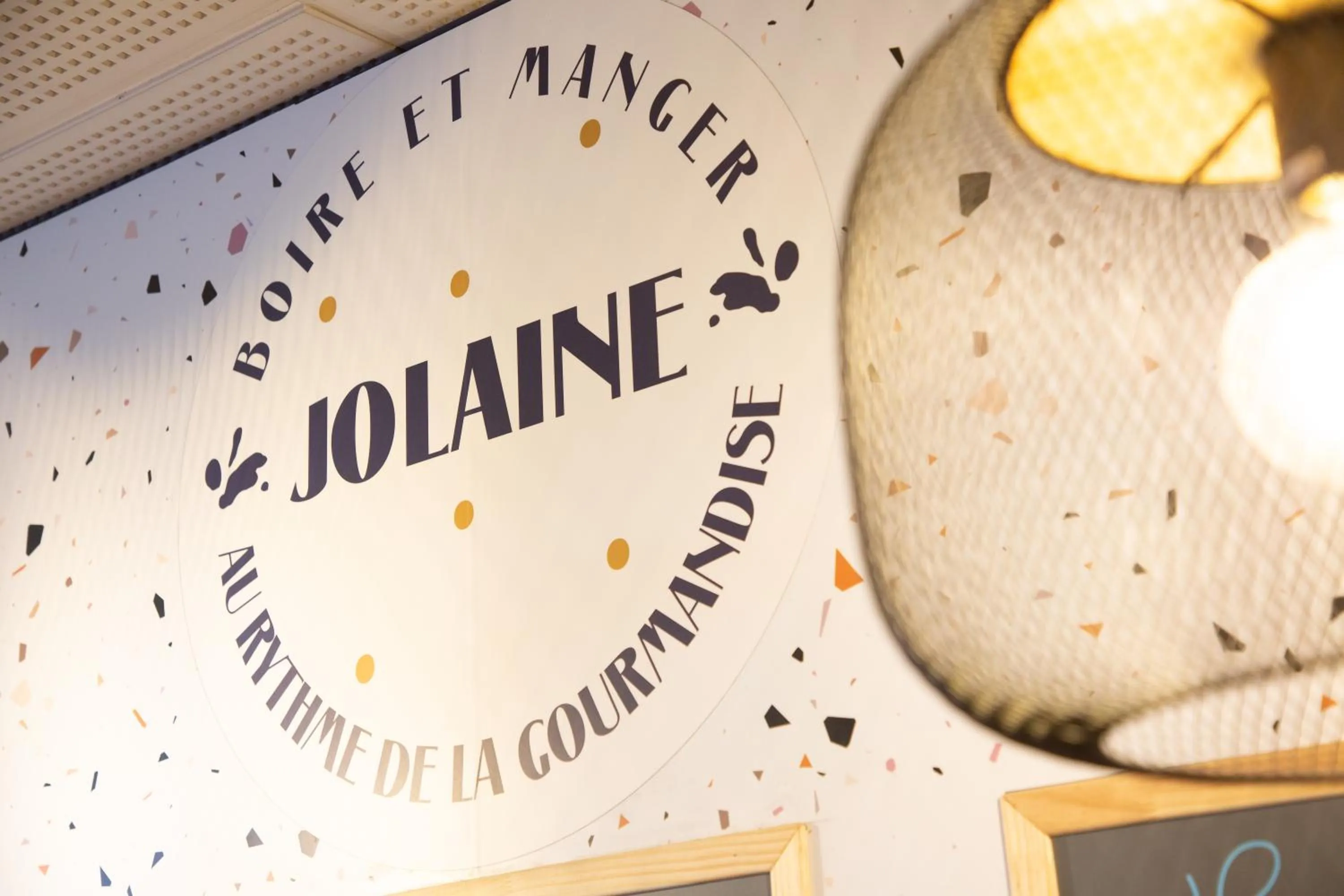 Restaurant/places to eat in ibis Salon de Provence