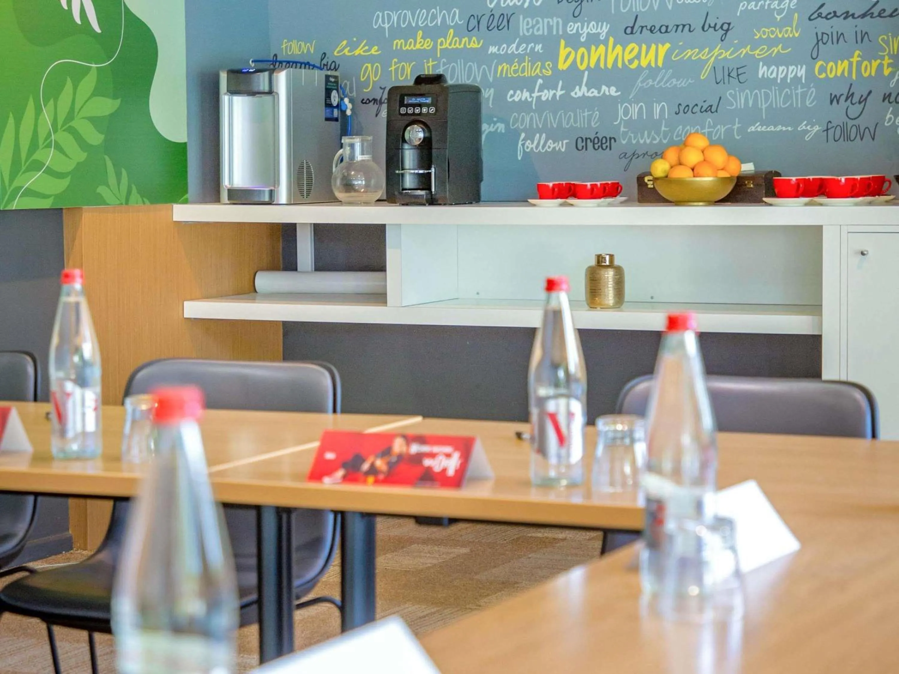 Property building in ibis Salon de Provence