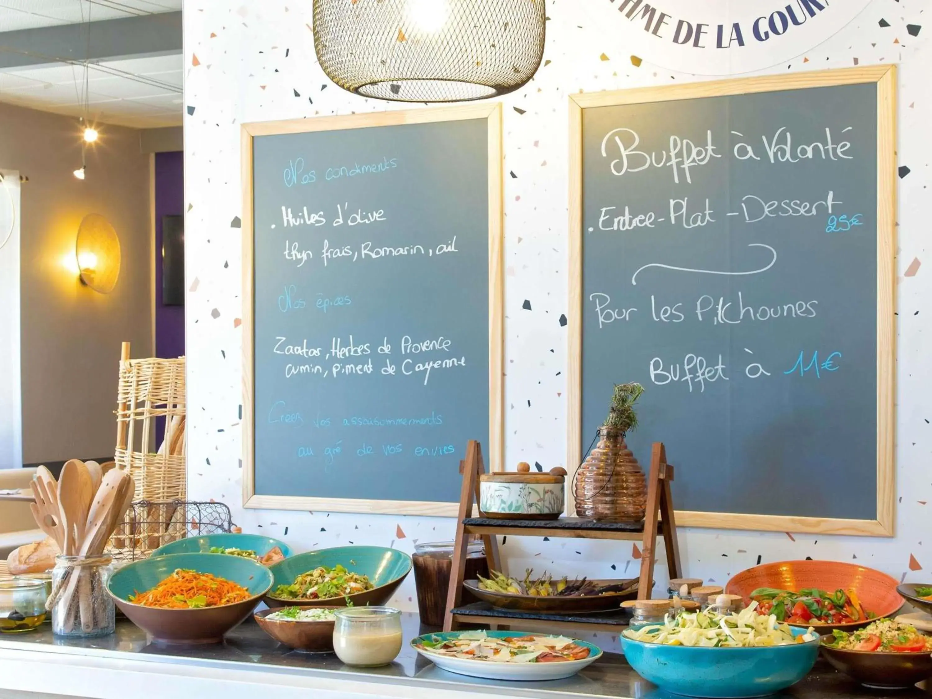 Restaurant/places to eat in ibis Salon de Provence Restaurant/places to eat in ibis Salon de Provence