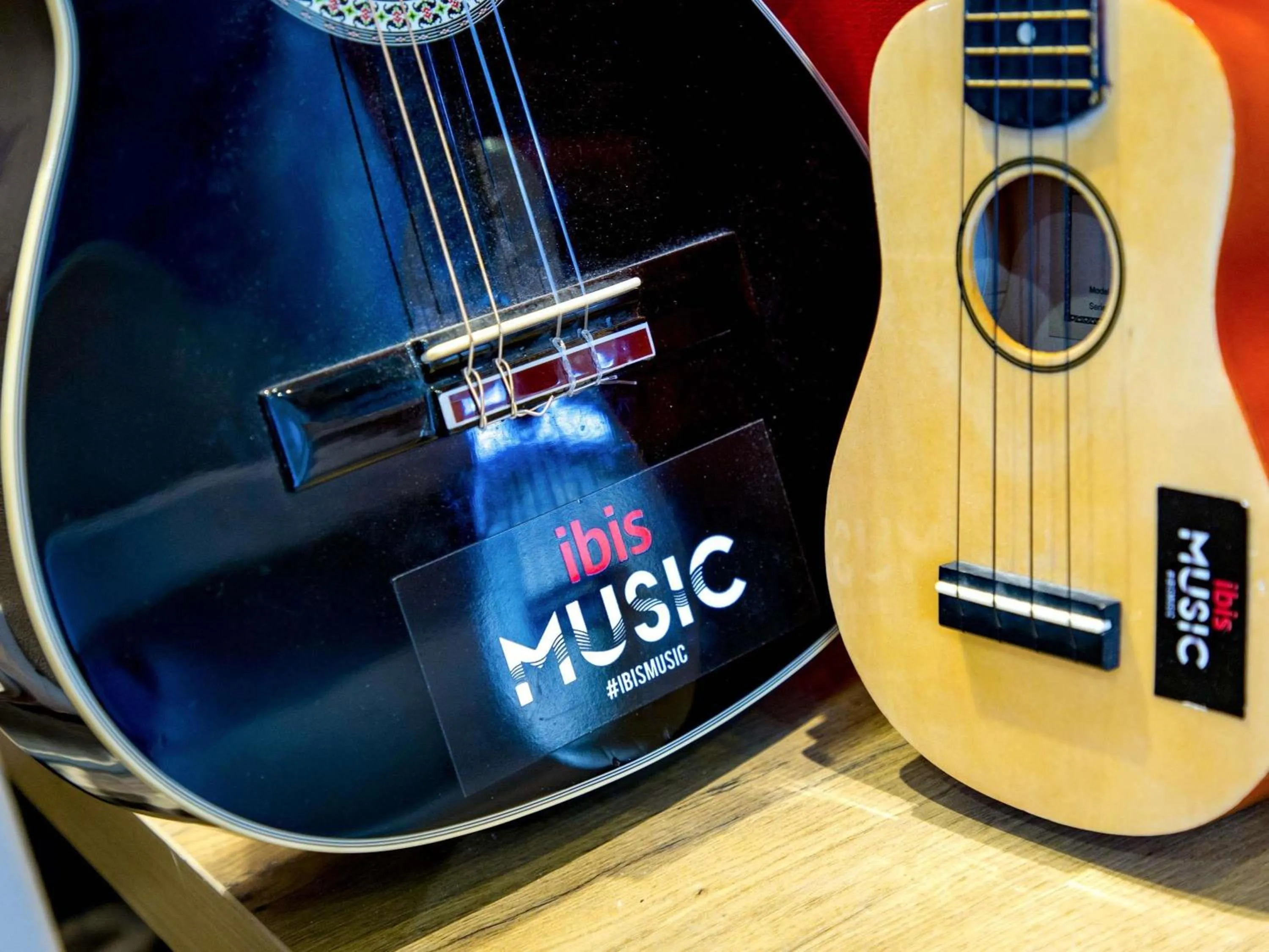 Lounge or bar in ibis Salon de Provence