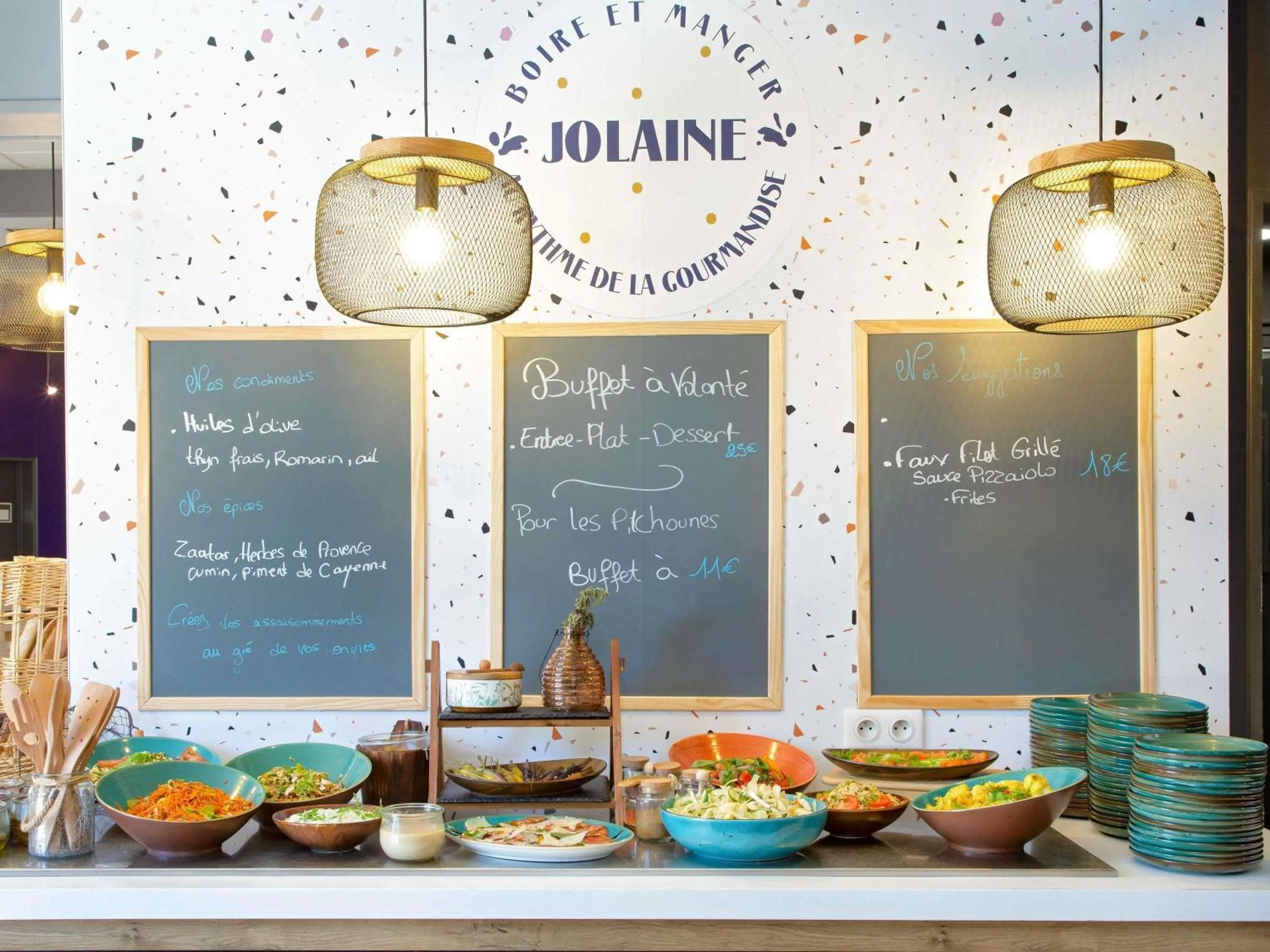 Restaurant/places to eat in ibis Salon de Provence