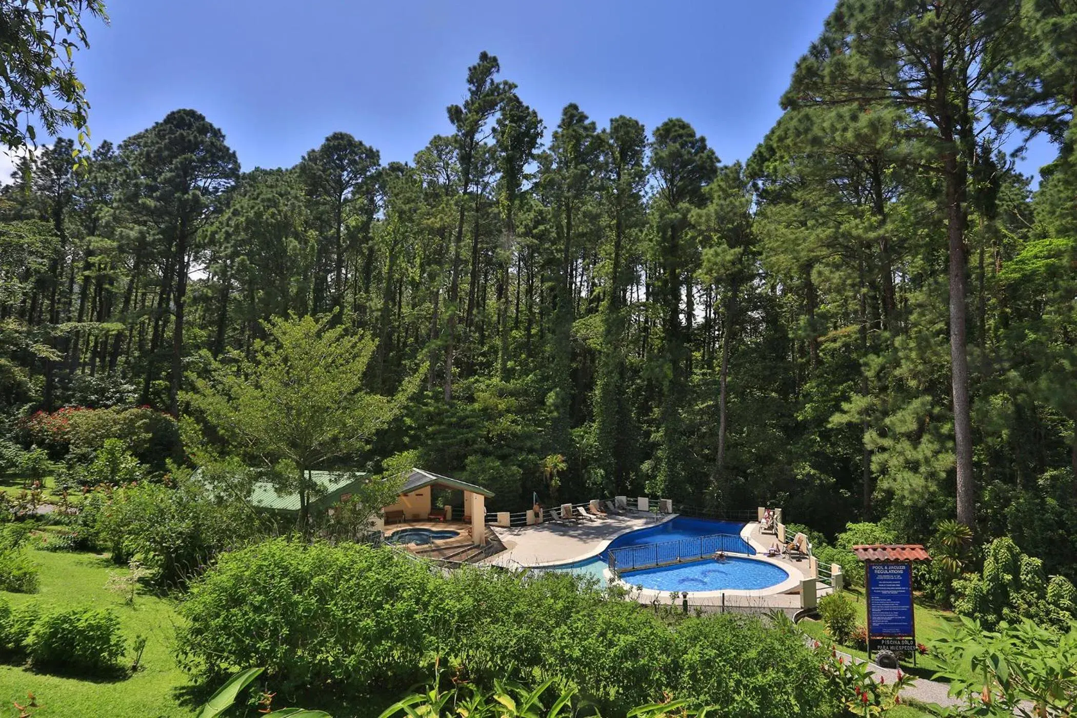 Swimming pool in Arenal Observatory Lodge & Trails Swimming pool in Arenal Observatory Lodge & Trails