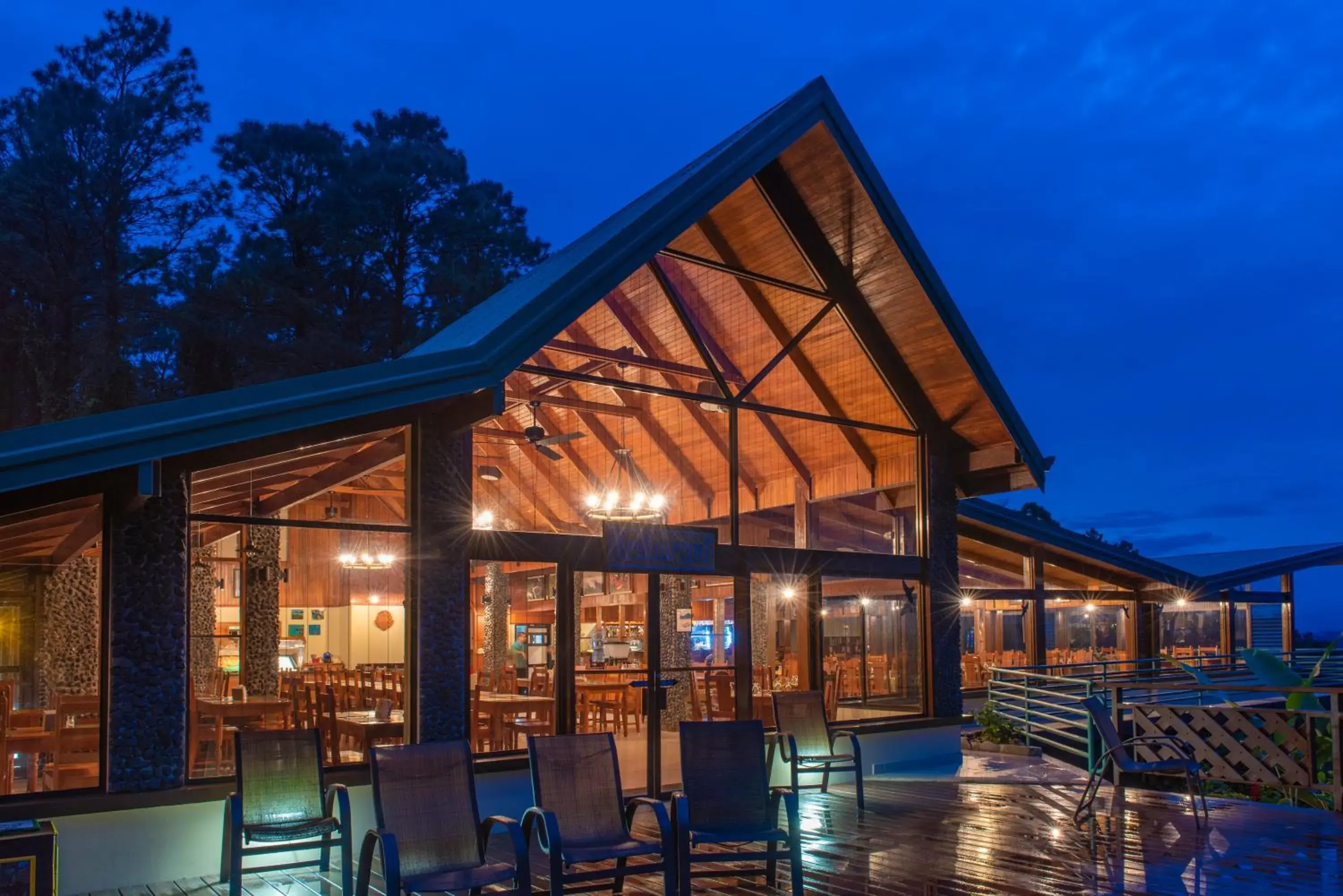 Restaurant/places to eat in Arenal Observatory Lodge & Trails Restaurant/places to eat in Arenal Observatory Lodge & Trails