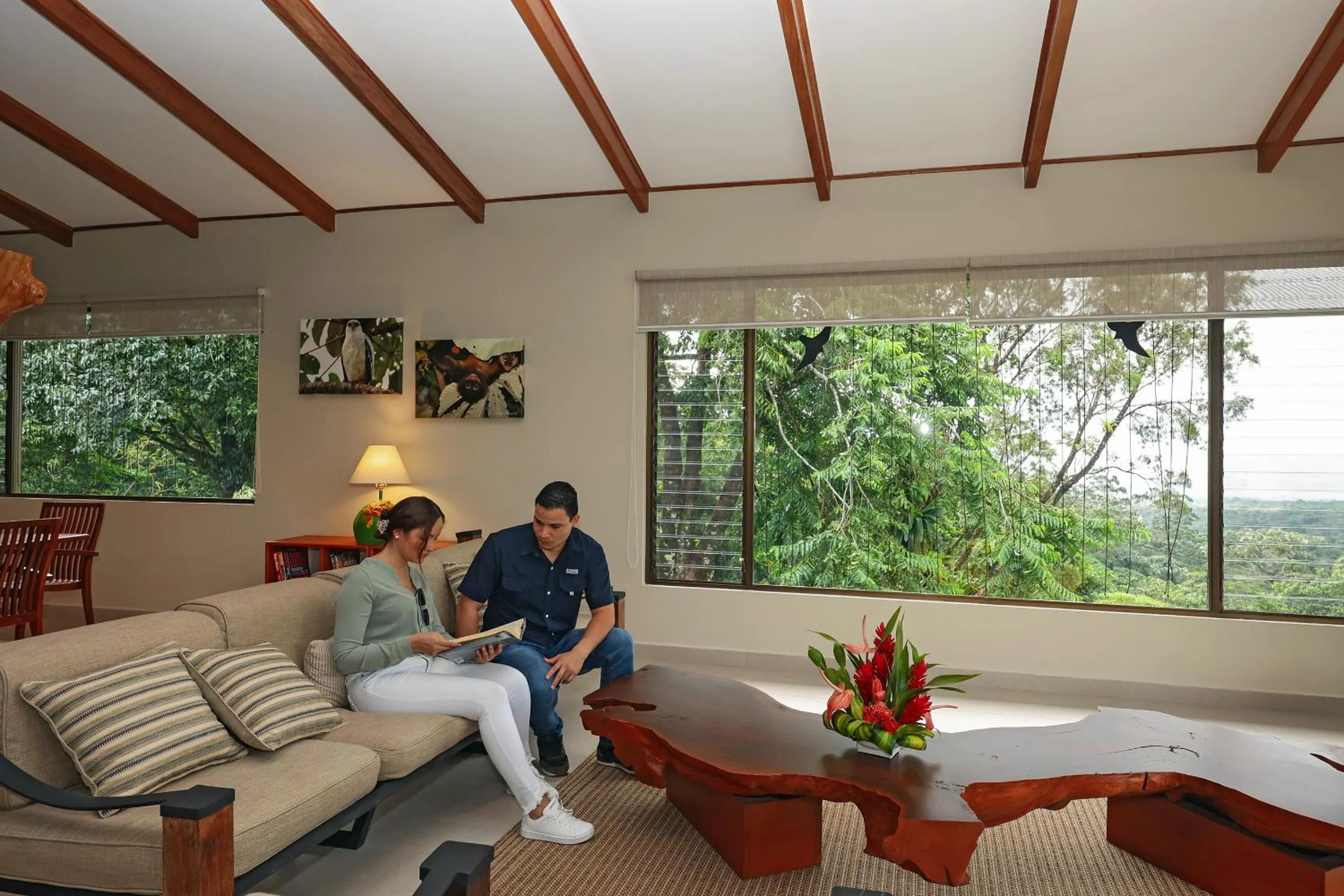 Living room in Arenal Observatory Lodge & Trails