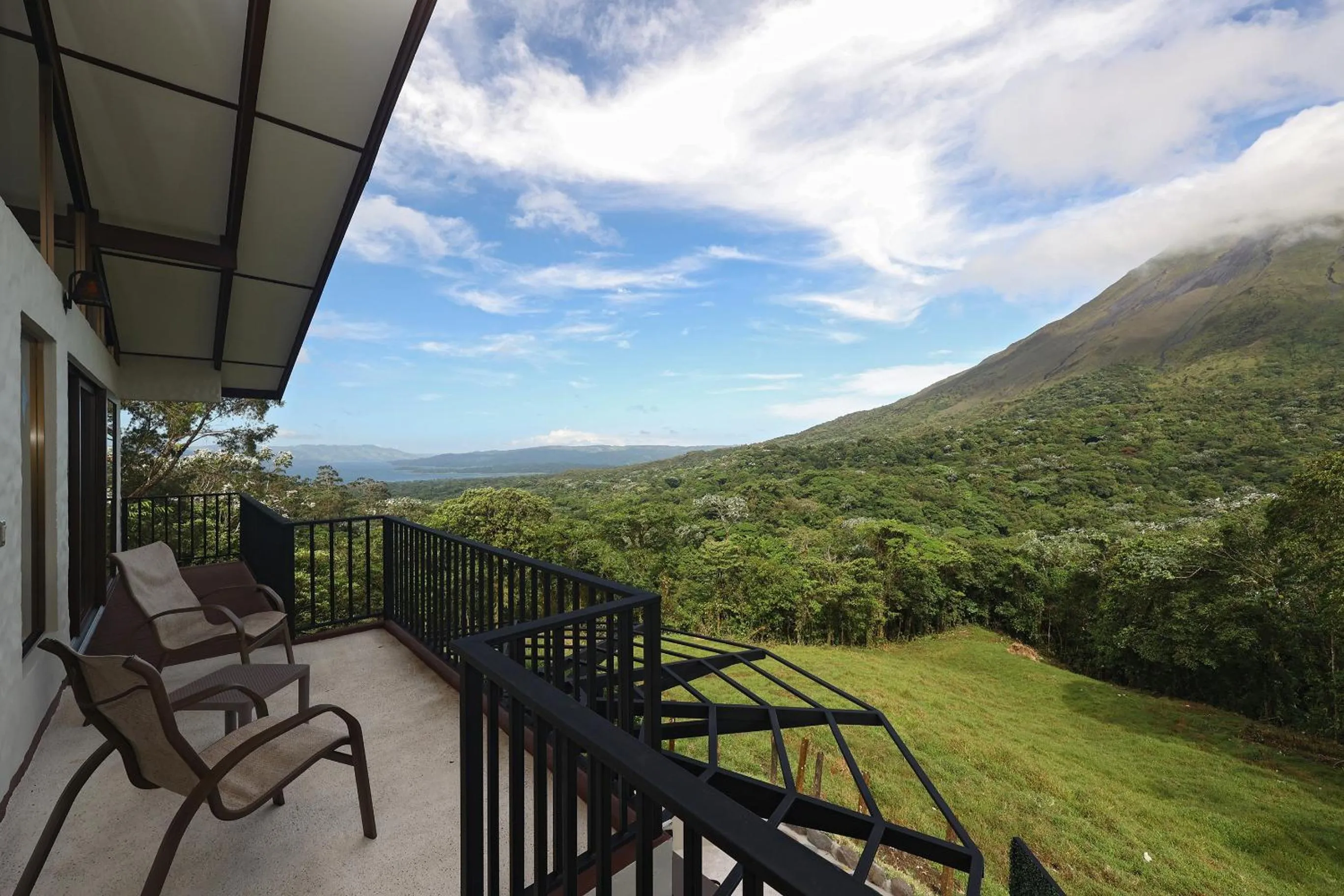 Balcony/Terrace in Arenal Observatory Lodge & Trails