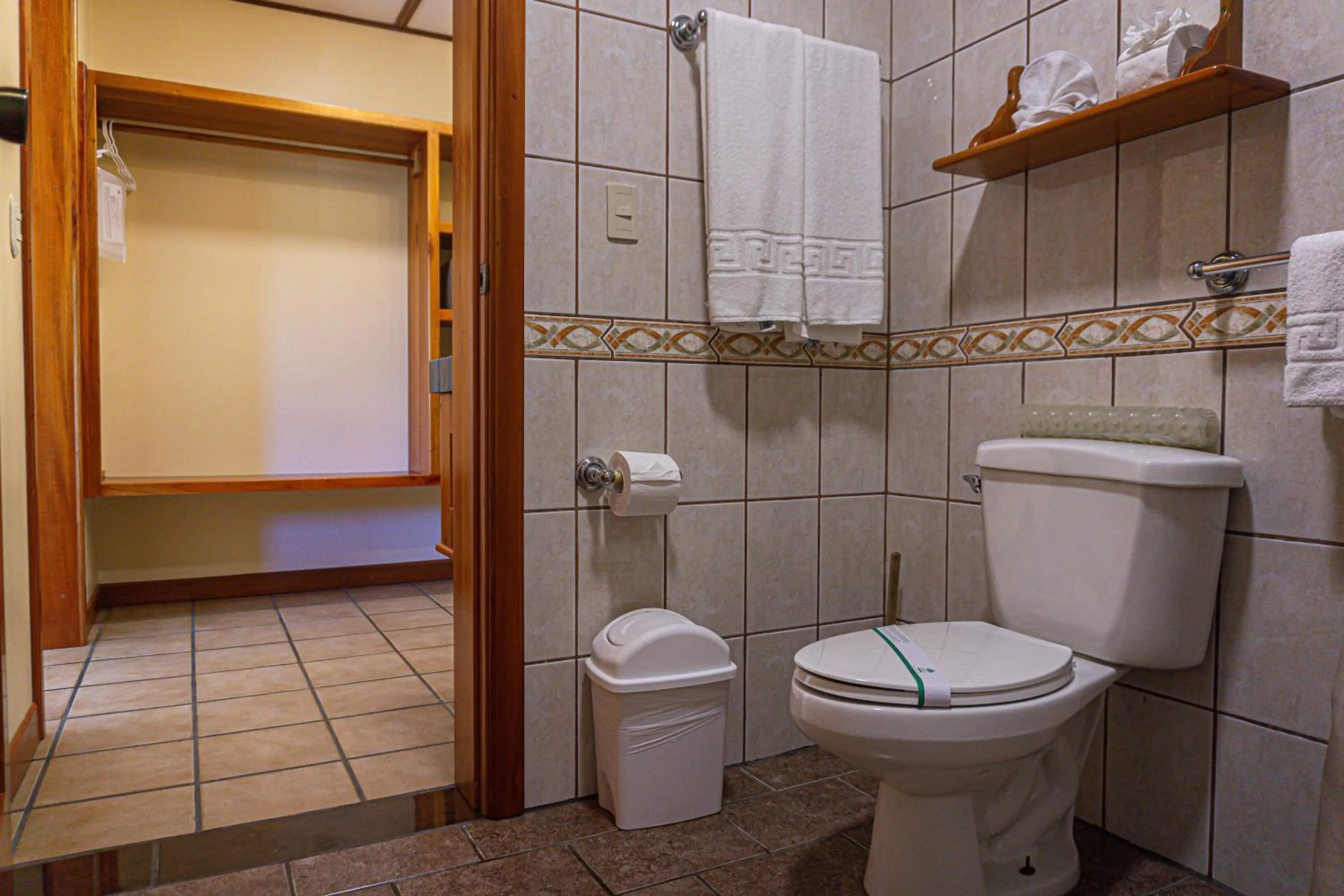 Bathroom in Arenal Observatory Lodge & Trails