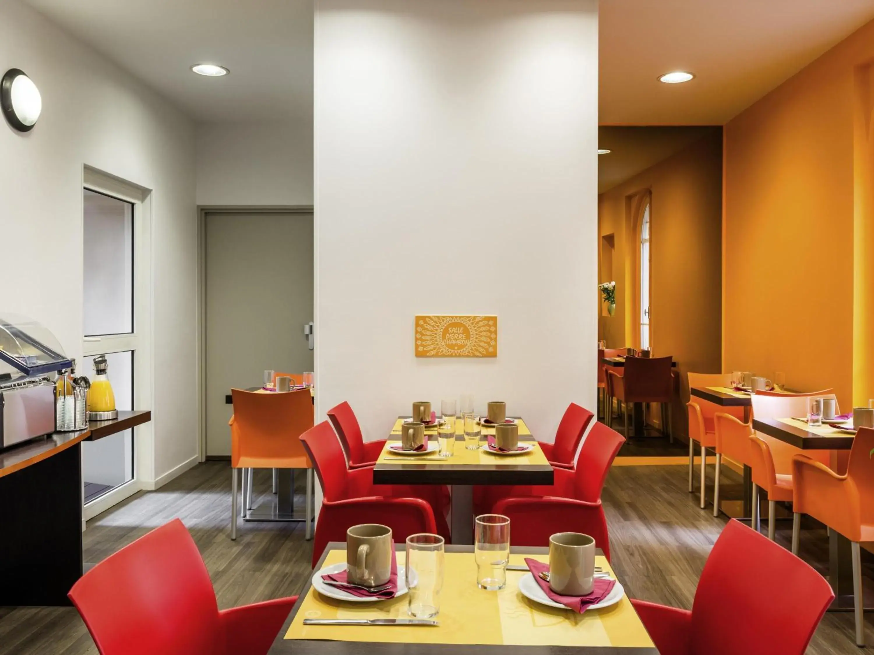 Property building in Aparthotel Adagio Access Paris Philippe Auguste Property building in Aparthotel Adagio Access Paris Philippe Auguste