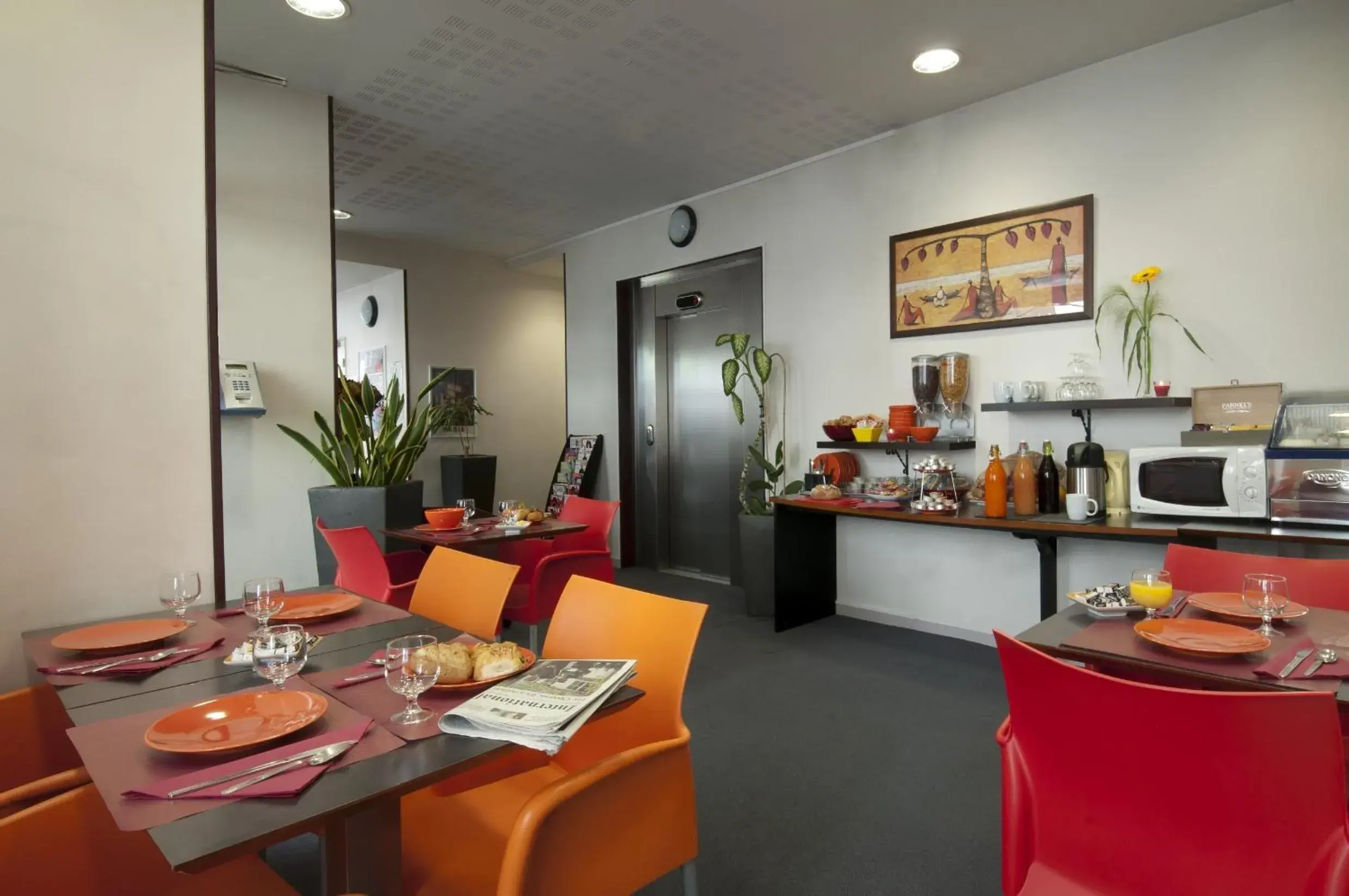 Restaurant/places to eat in Aparthotel Adagio Access Paris Philippe Auguste Restaurant/places to eat in Aparthotel Adagio Access Paris Philippe Auguste