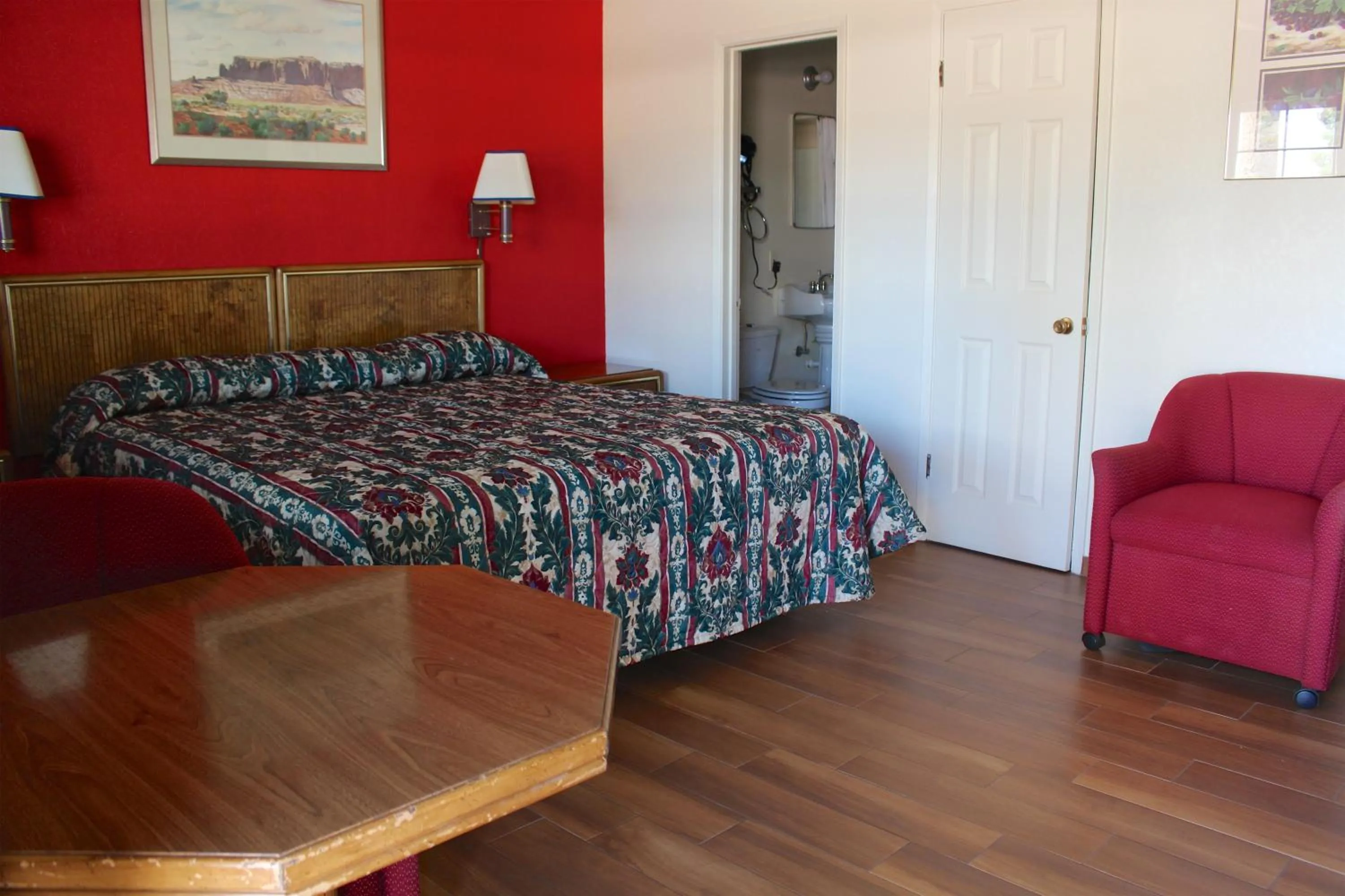 Bed in Starlite Motel