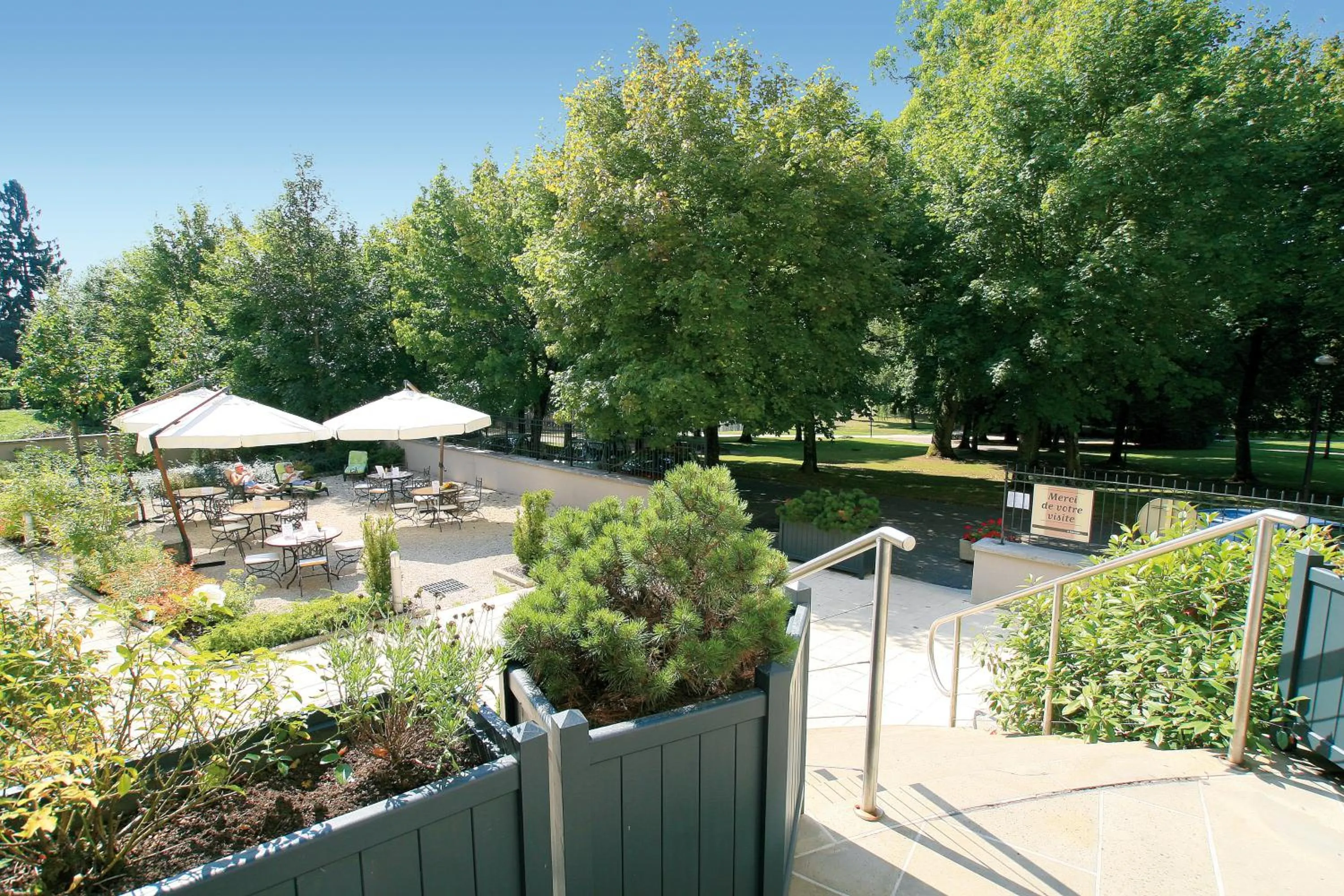 Patio in HOTEL CERISE - LES SOURCES Luxeuil-les-Bains