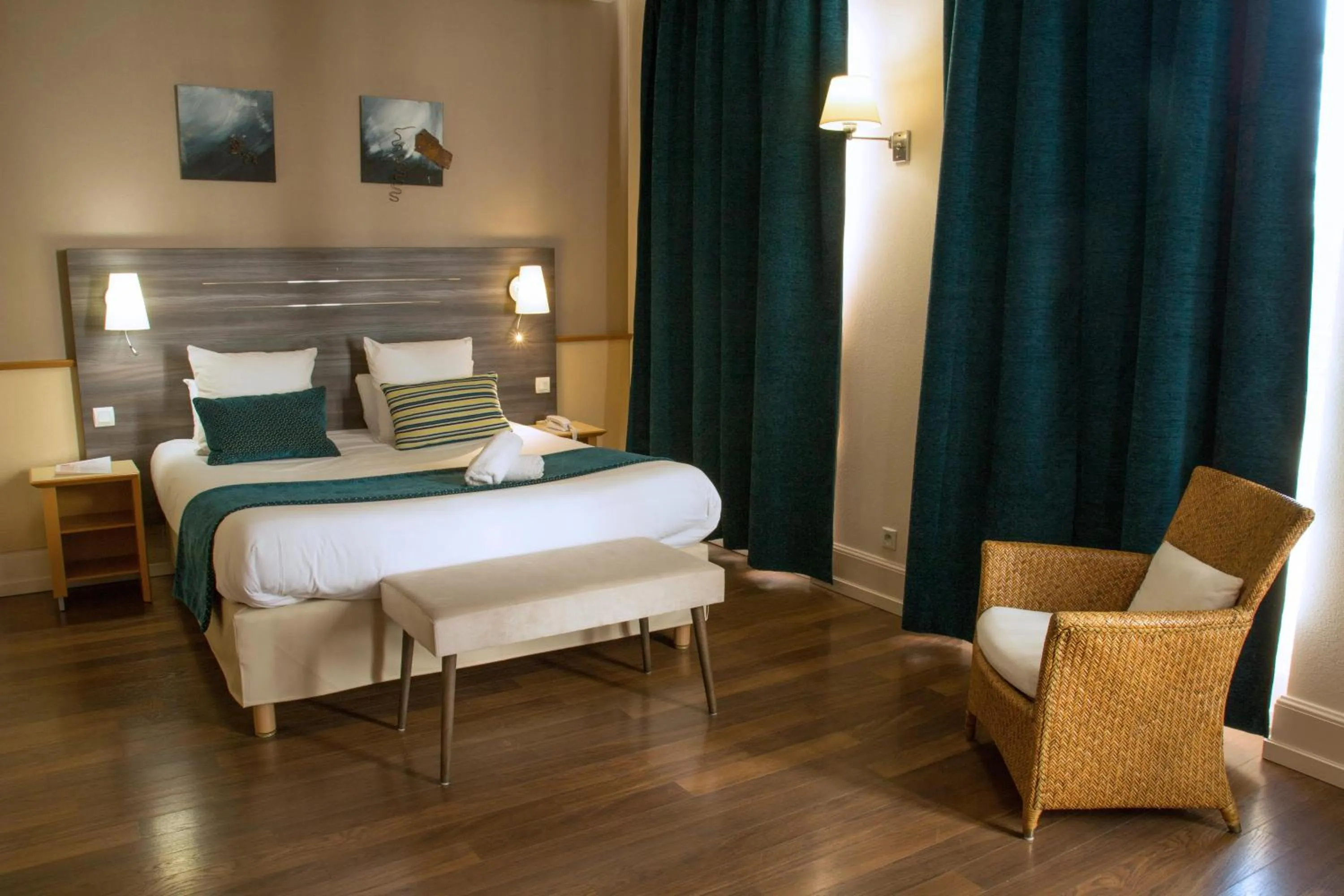 Bedroom, Bed in HOTEL CERISE - LES SOURCES Luxeuil-les-Bains