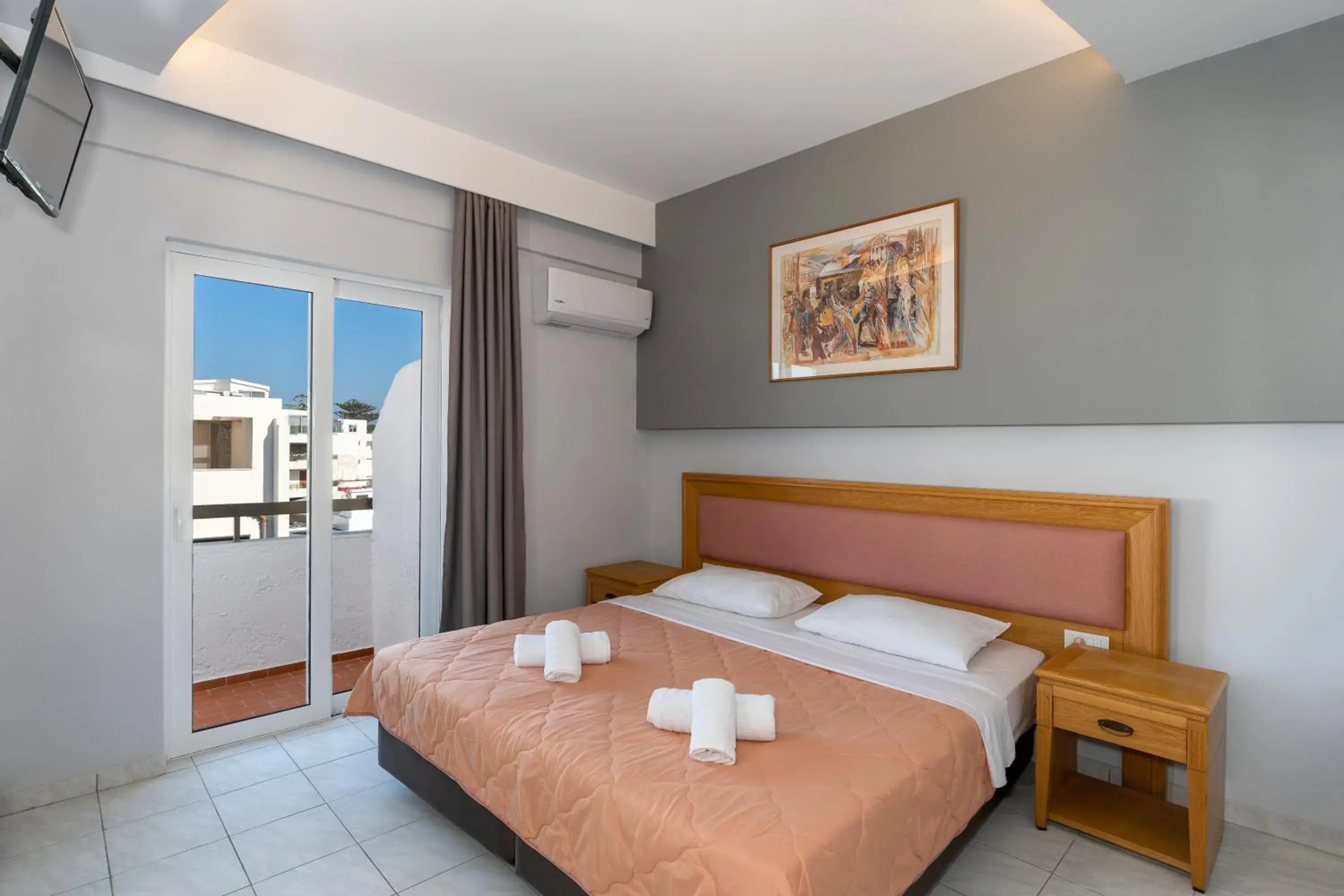 Triple Room with Terrace in N E P center Hotel Rodos Triple Room with Terrace in N E P center Hotel Rodos