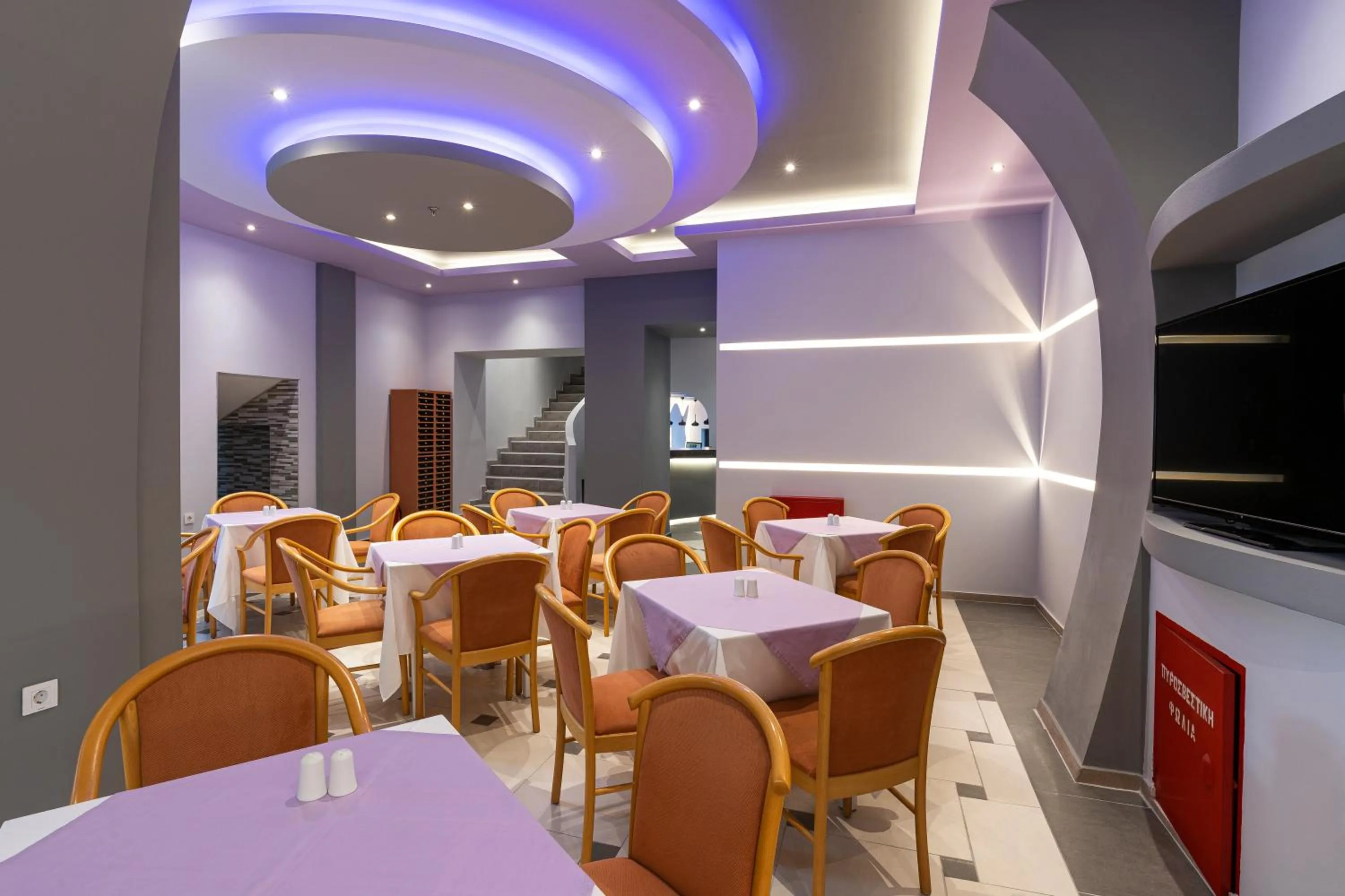 Restaurant/places to eat in N E P center Hotel Rodos