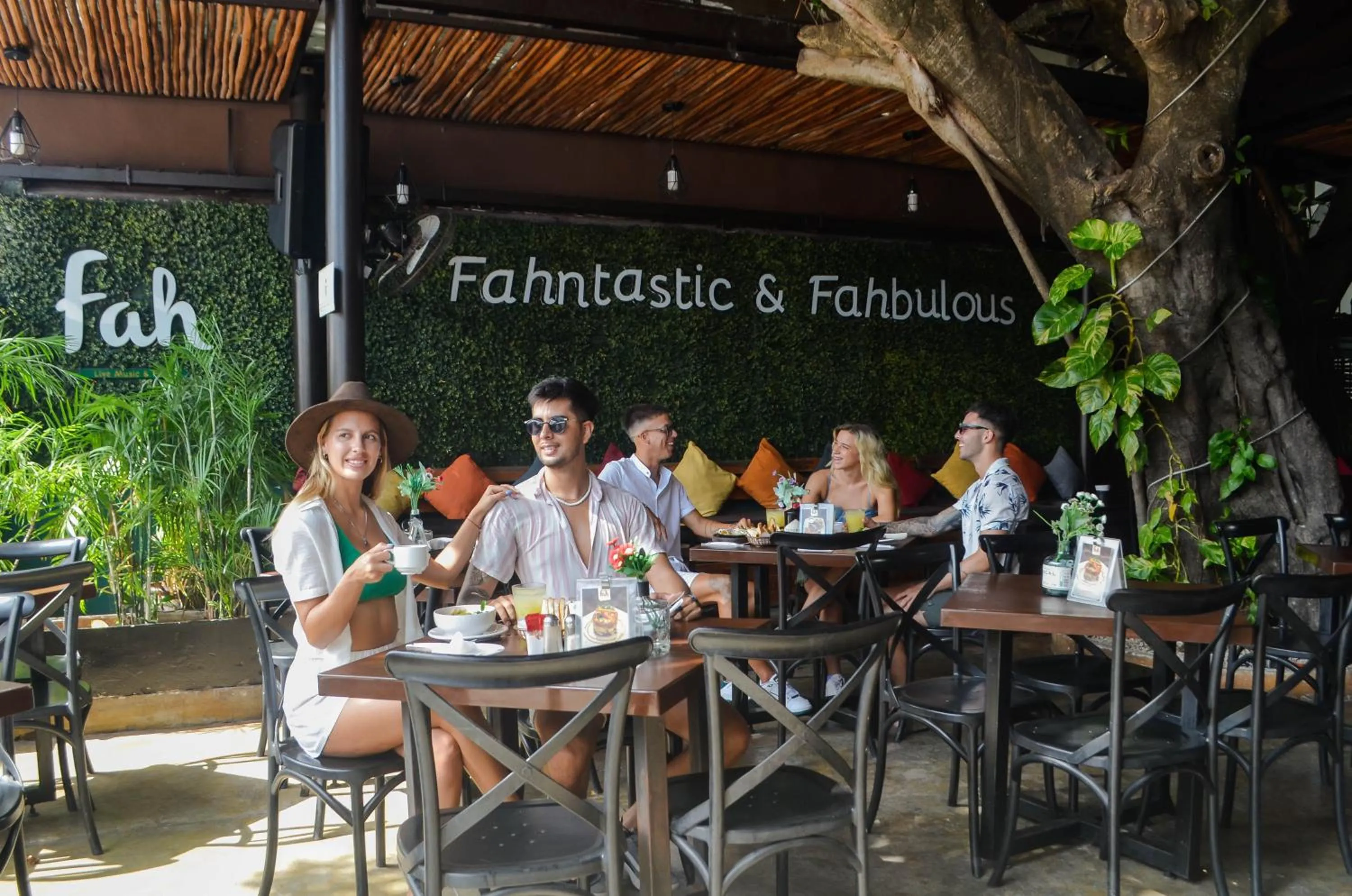 Restaurant/places to eat in Siesta Fiesta Hotel Adults Only - 5th Avenue