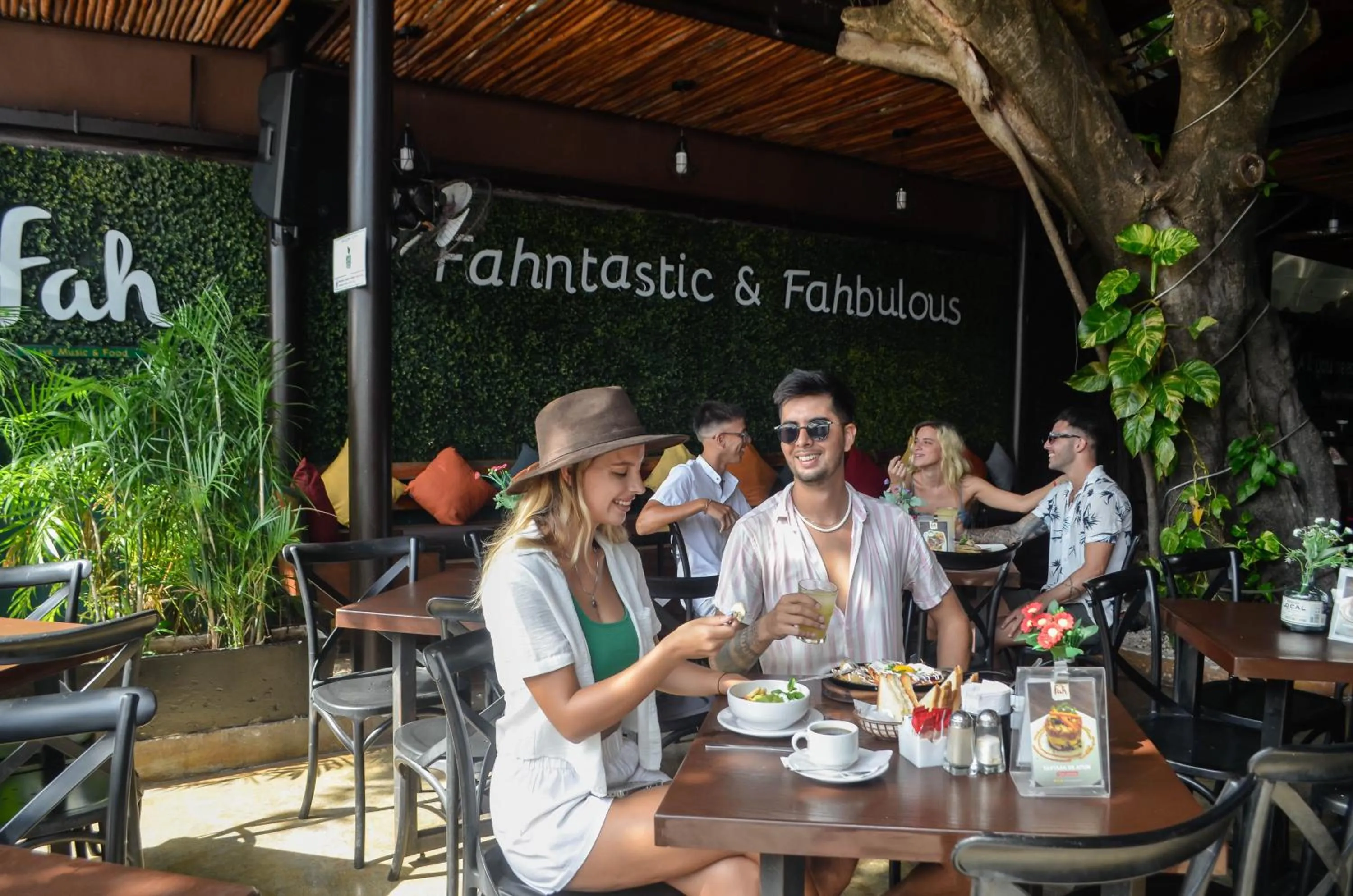 Restaurant/places to eat in Siesta Fiesta Hotel Adults Only - 5th Avenue