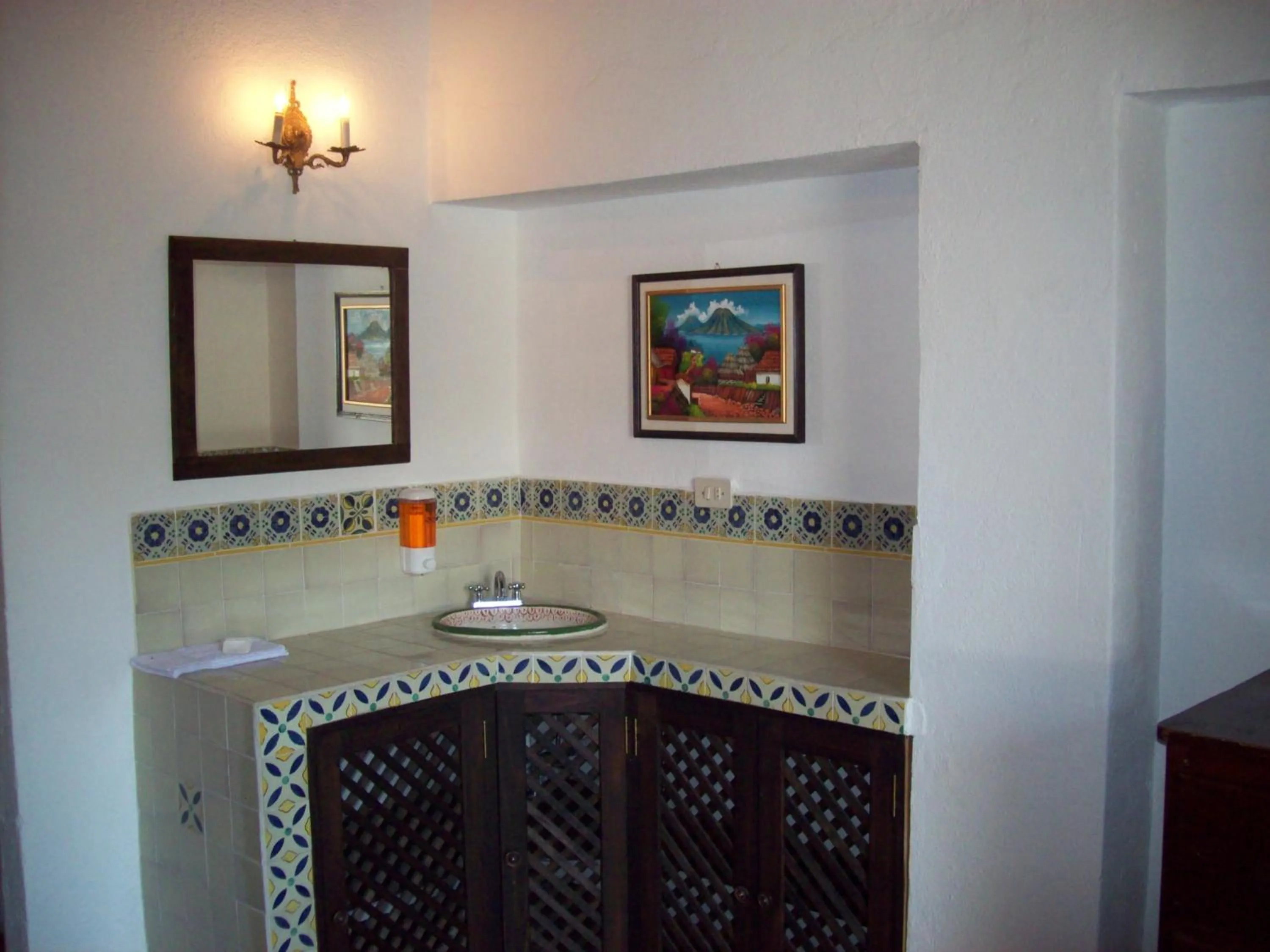 Bathroom in Hotel Casa Antigua by AHS