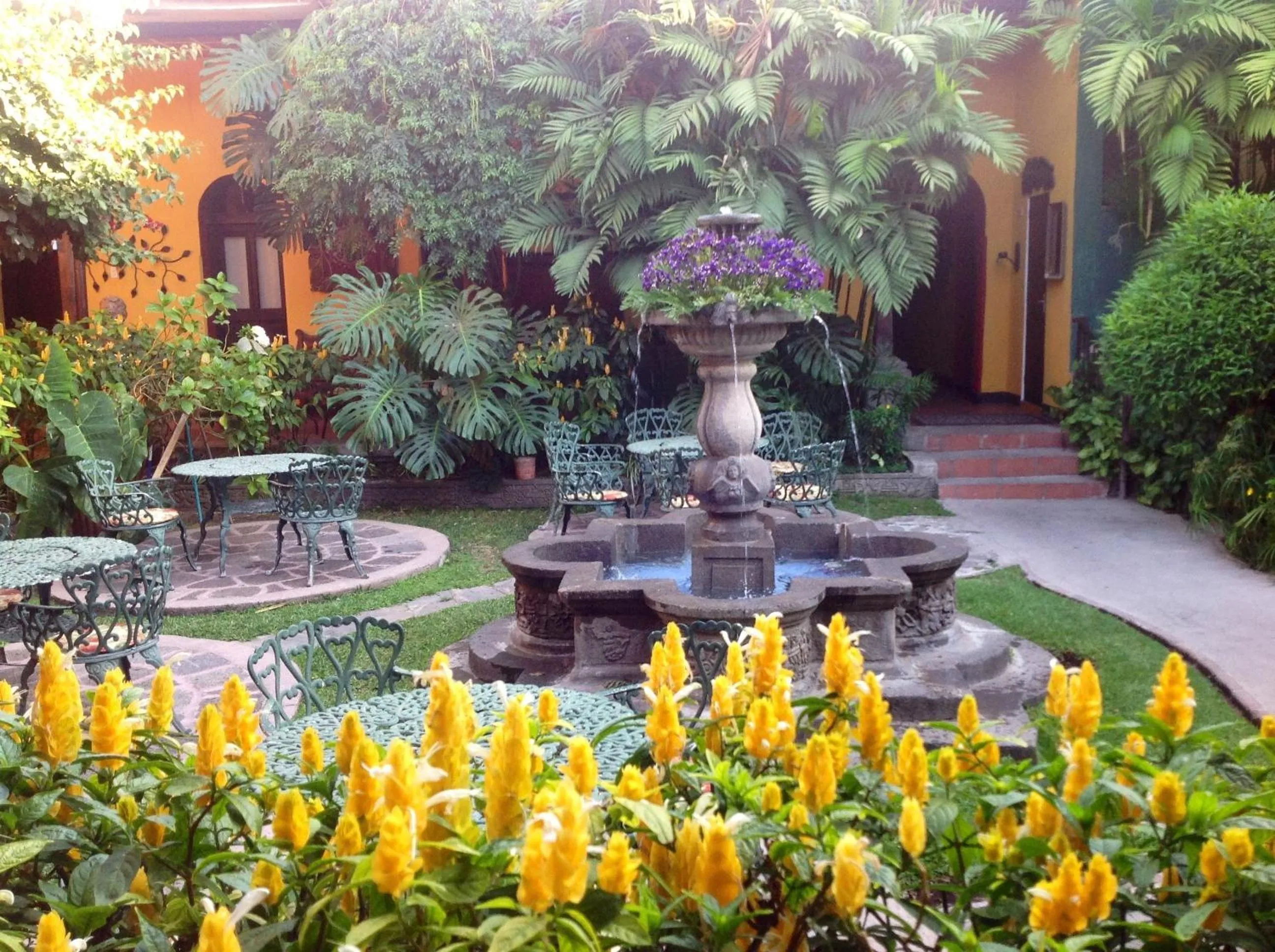 Day in Hotel Casa Antigua by AHS