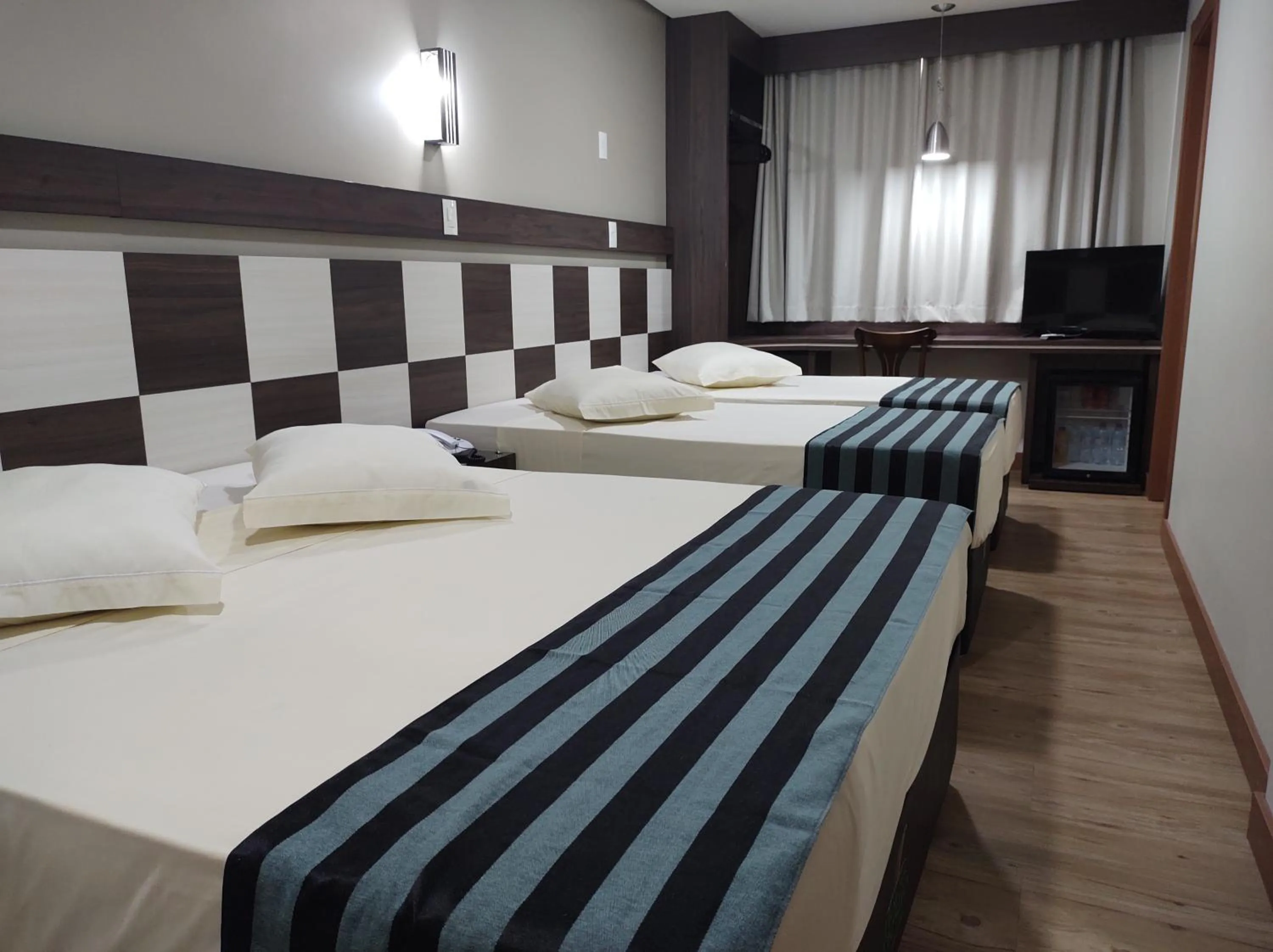 Bedroom, Bed in Hotel Maestro Express