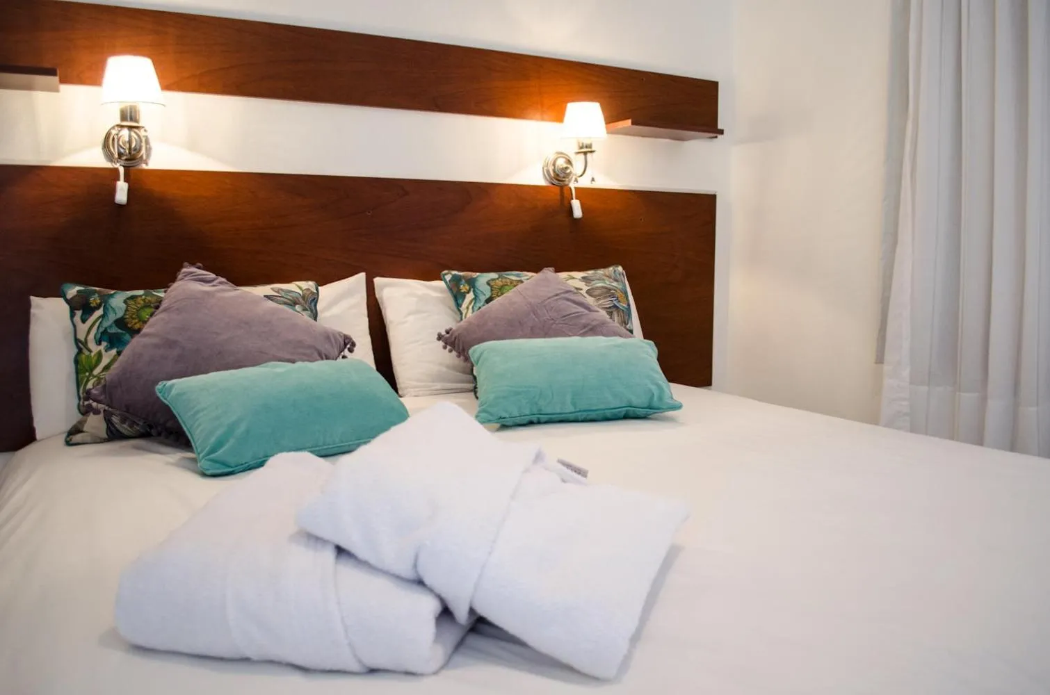 Photo of the whole room, Bed in Amanzi Termal Rental